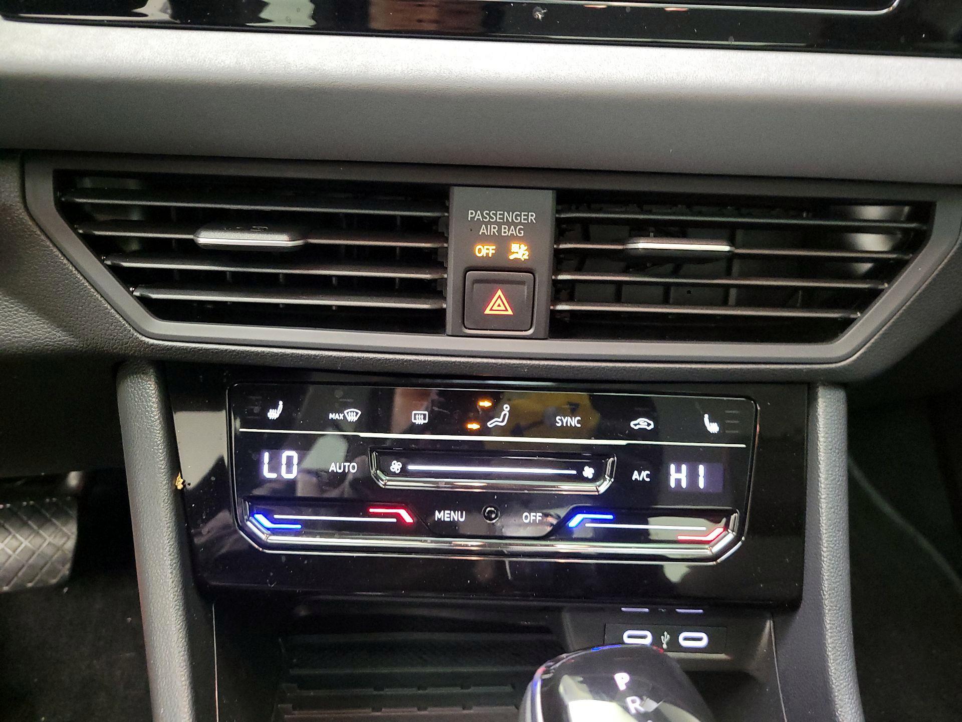 Thumbnail: 2025 Volkswagen Jetta - 16