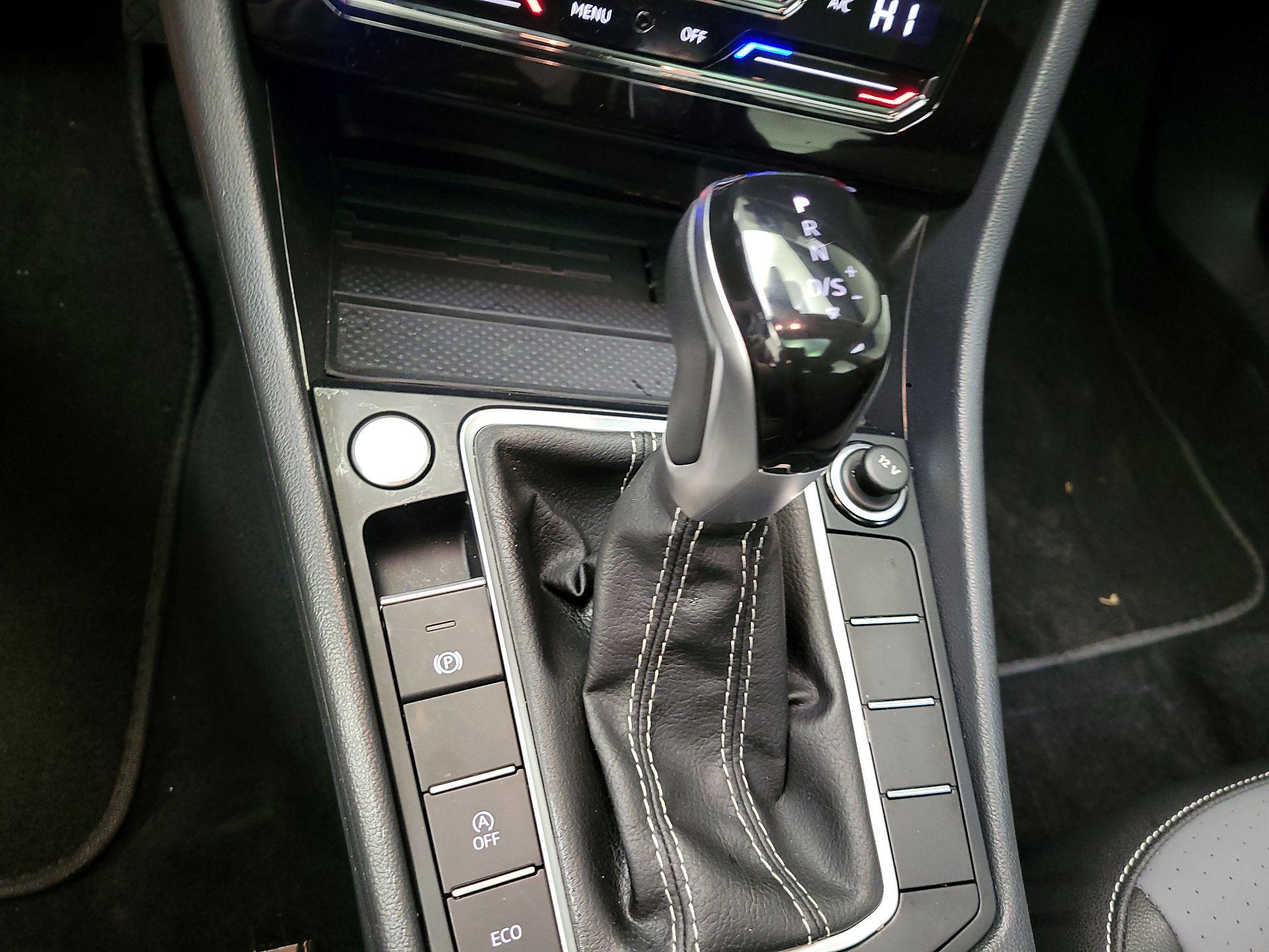 Thumbnail: 2025 Volkswagen Jetta - 17