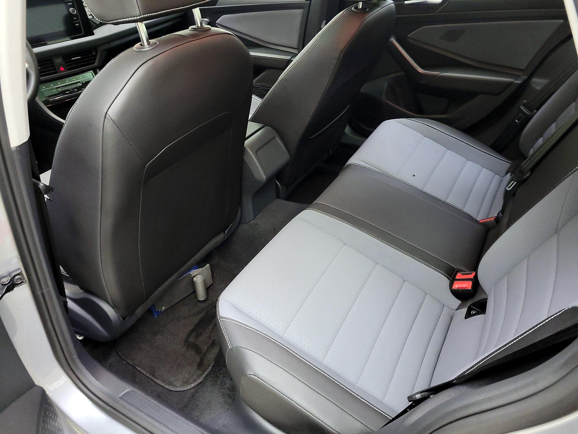 Thumbnail: 2025 Volkswagen Jetta - 19