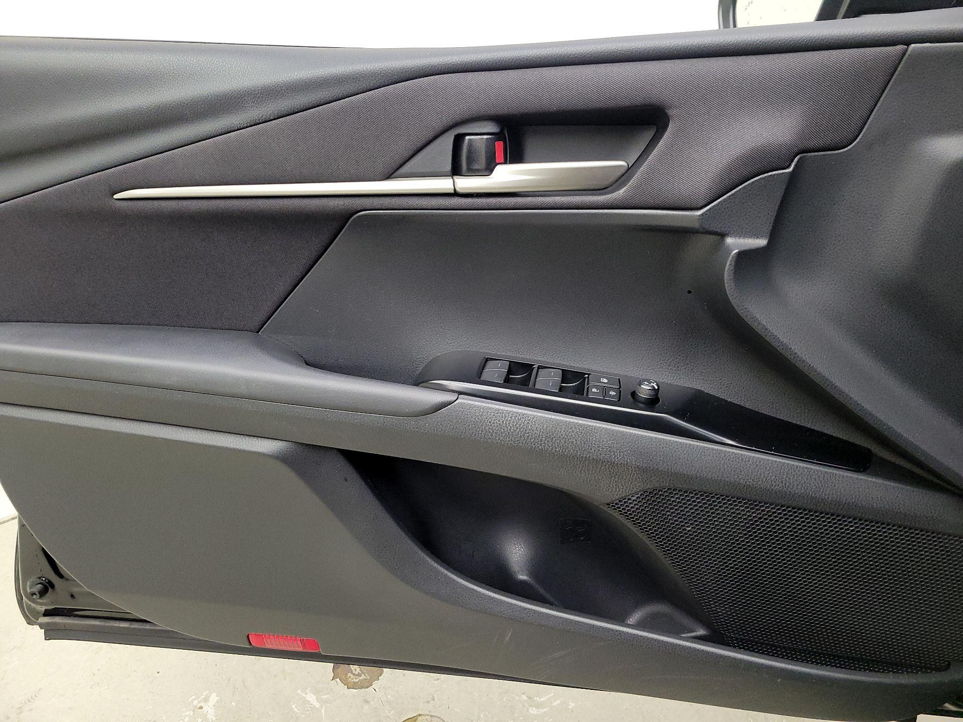 Thumbnail: 2025 Toyota Camry - 12