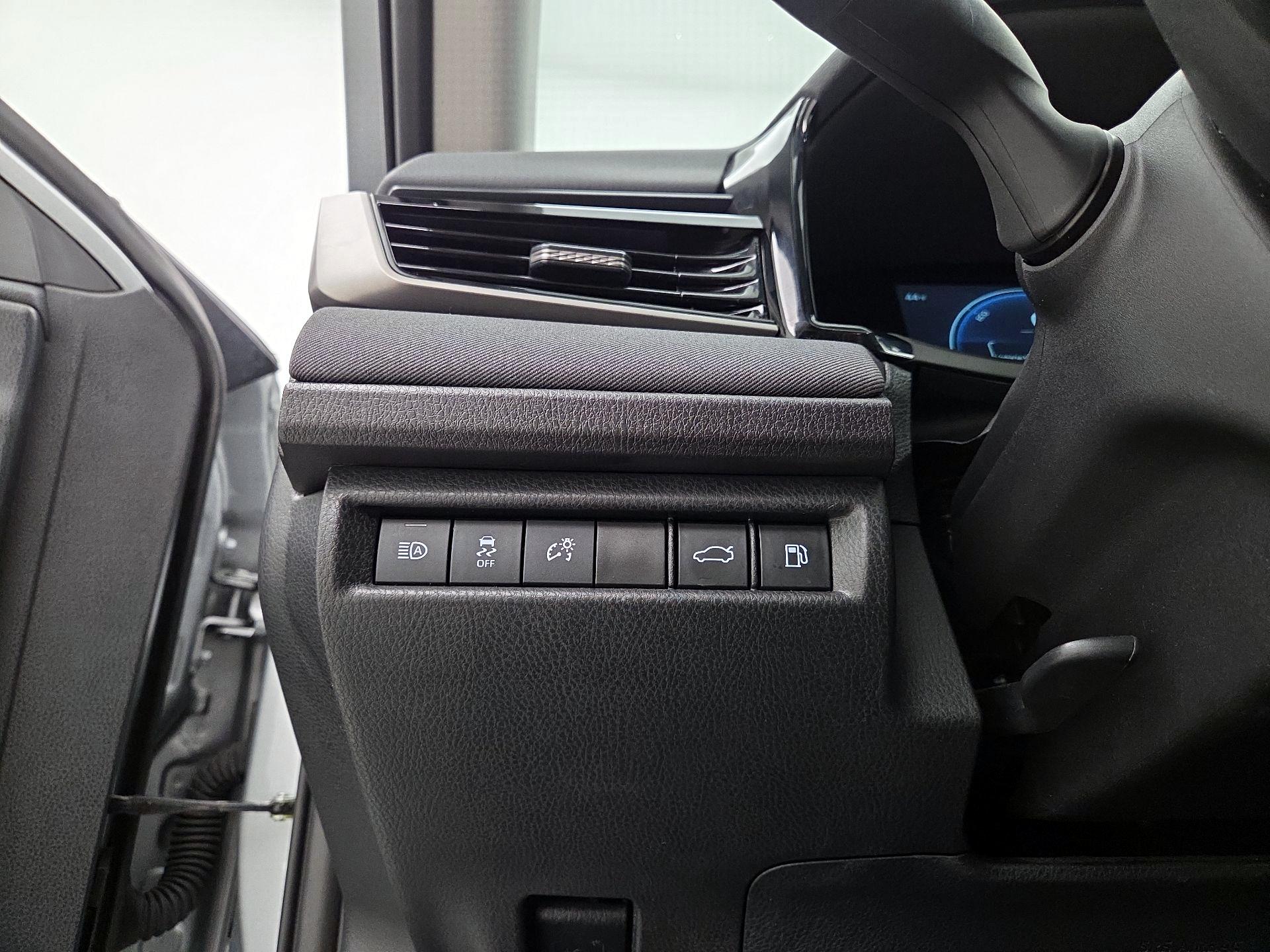 Thumbnail: 2025 Toyota Camry - 13