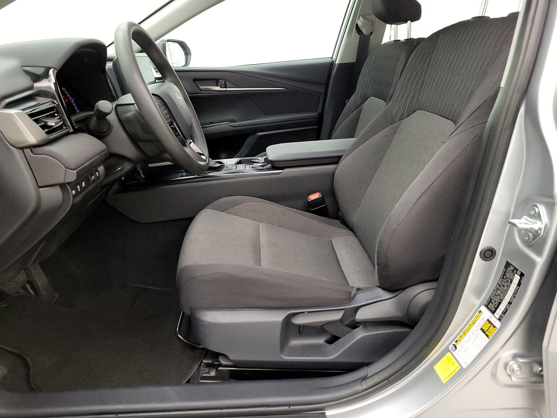 Thumbnail: 2025 Toyota Camry - 11