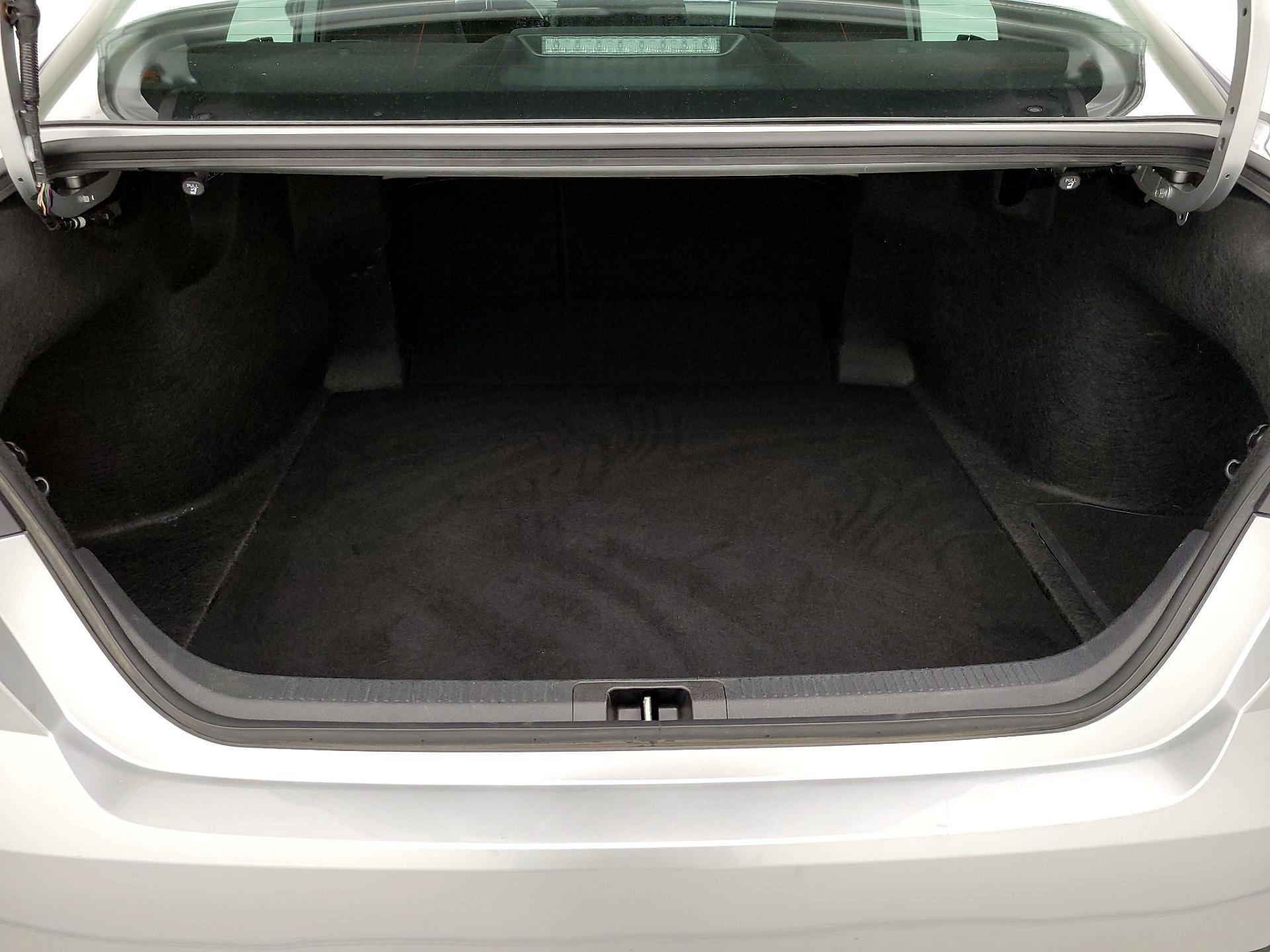 Thumbnail: 2025 Toyota Camry - 20