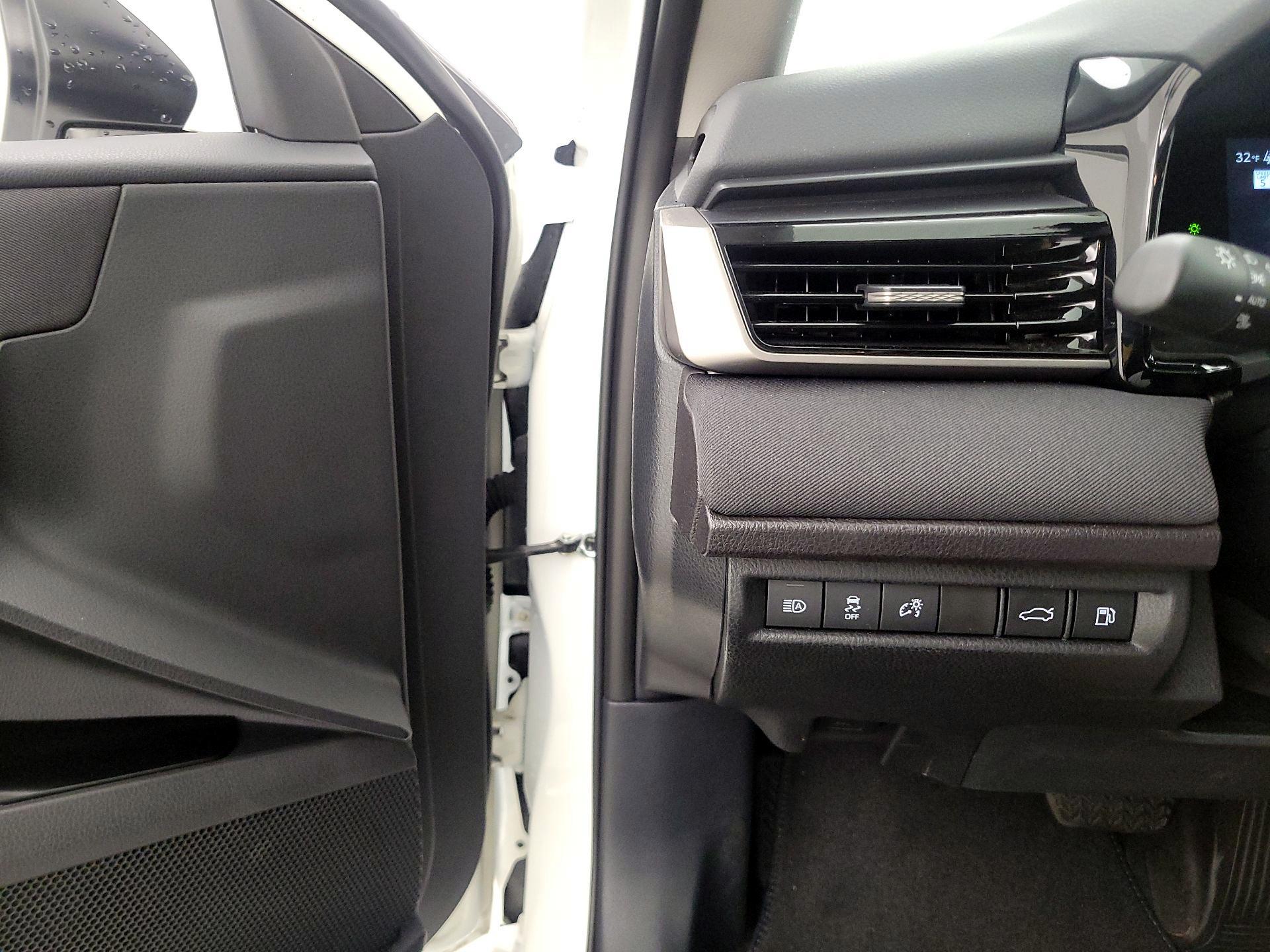 Thumbnail: 2025 Toyota Camry - 13