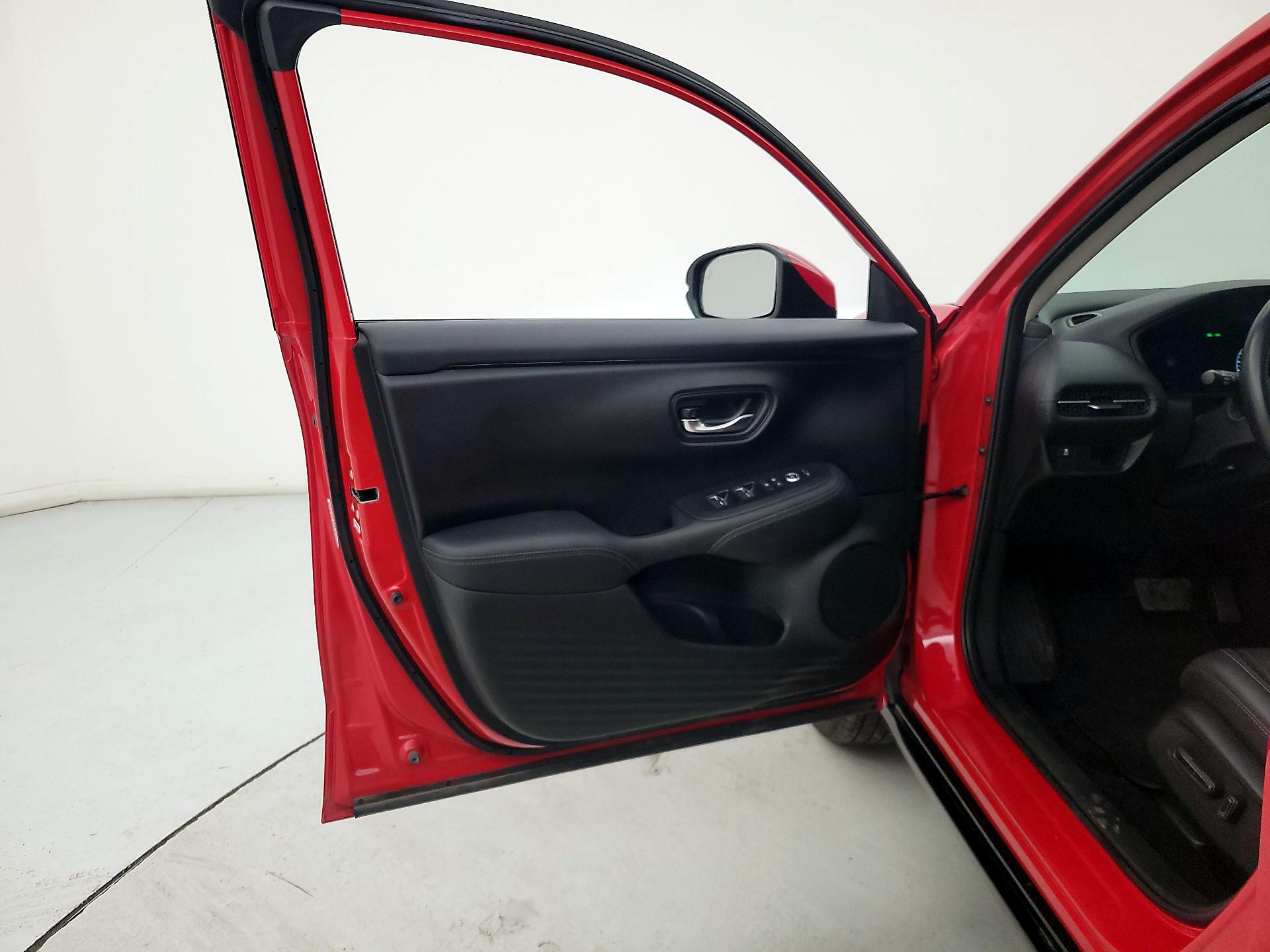 Thumbnail: 2025 Honda HR-V - 12