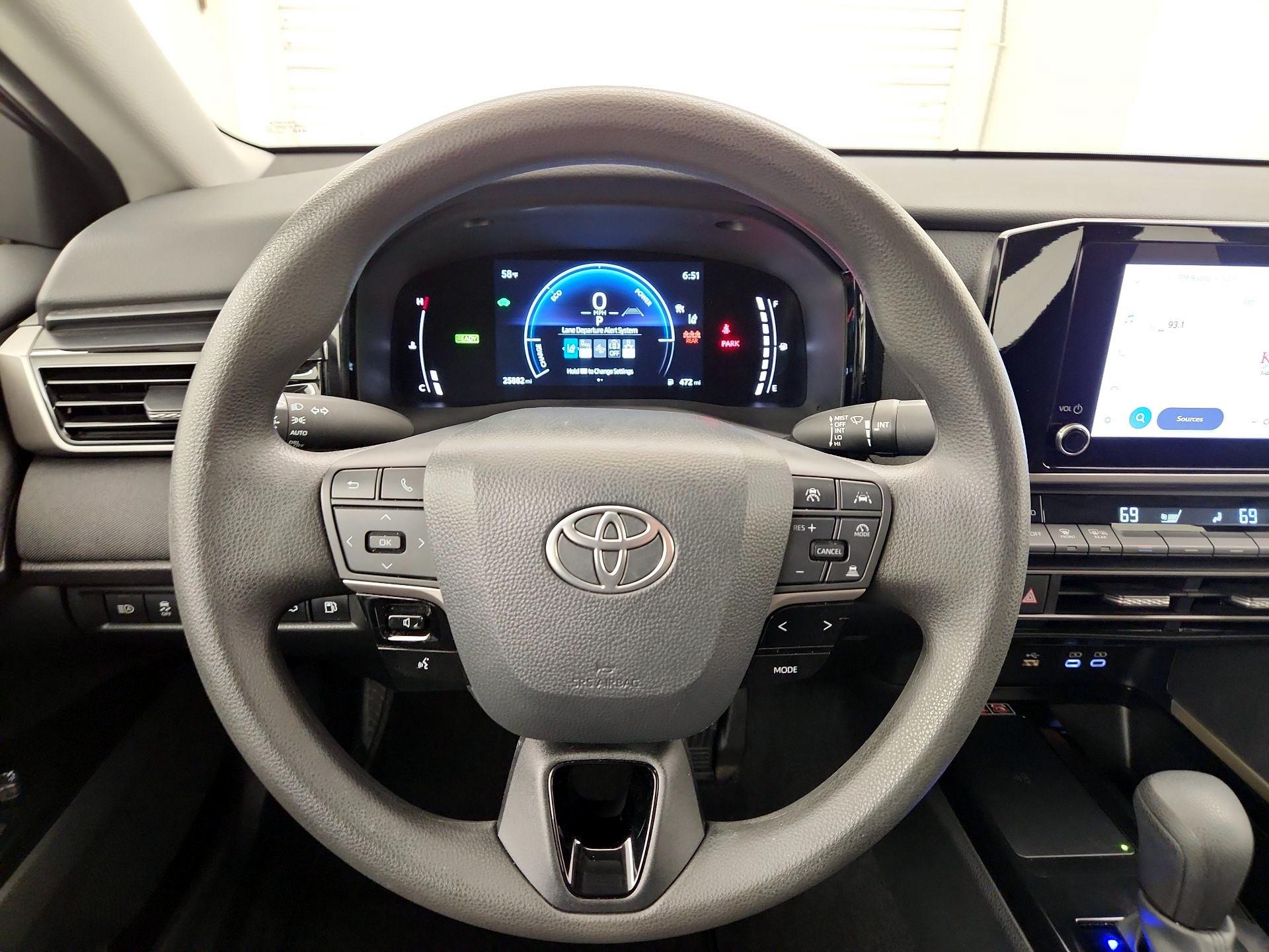 Thumbnail: 2025 Toyota Camry - 10