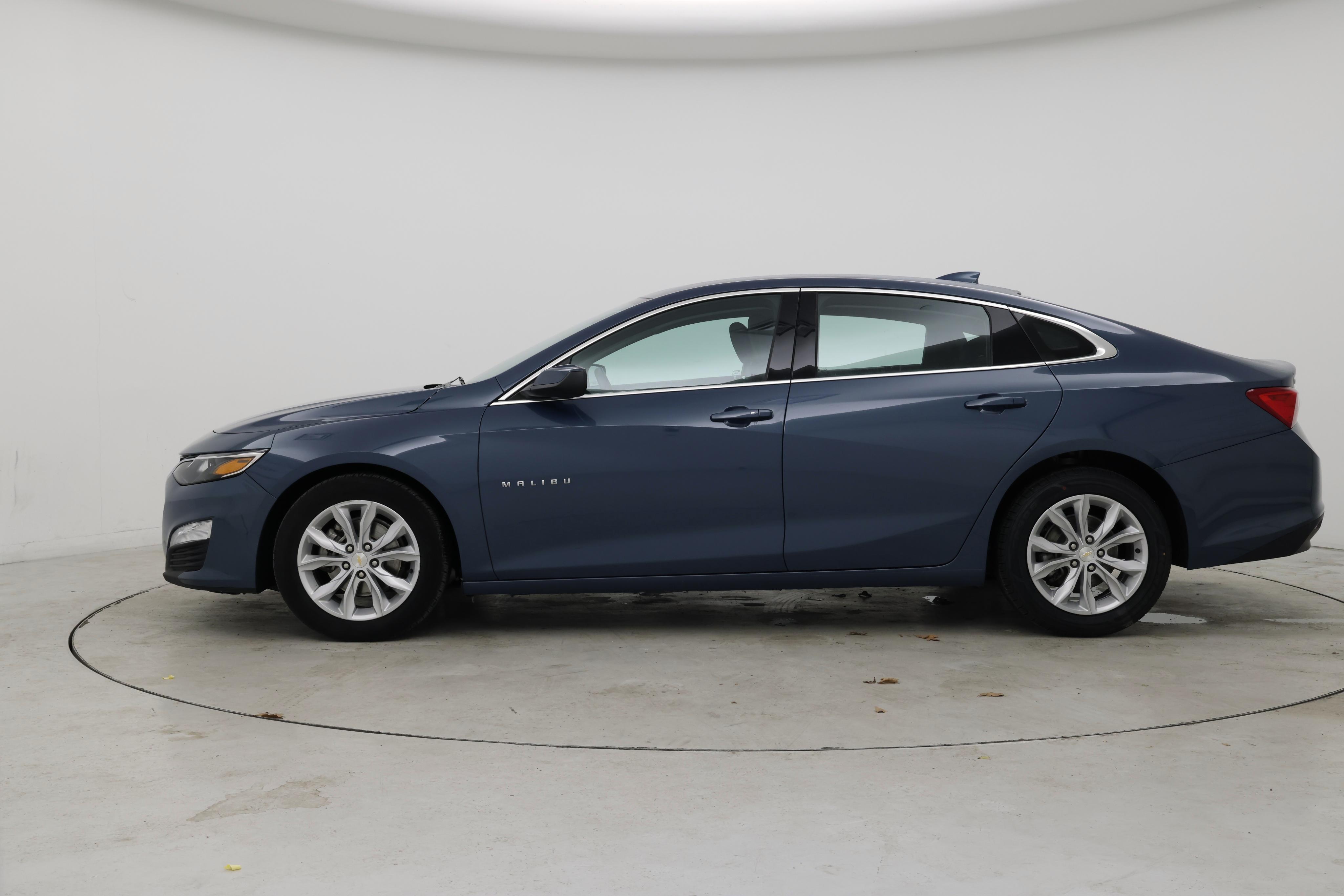 Thumbnail: 2024 Chevrolet Malibu - 3