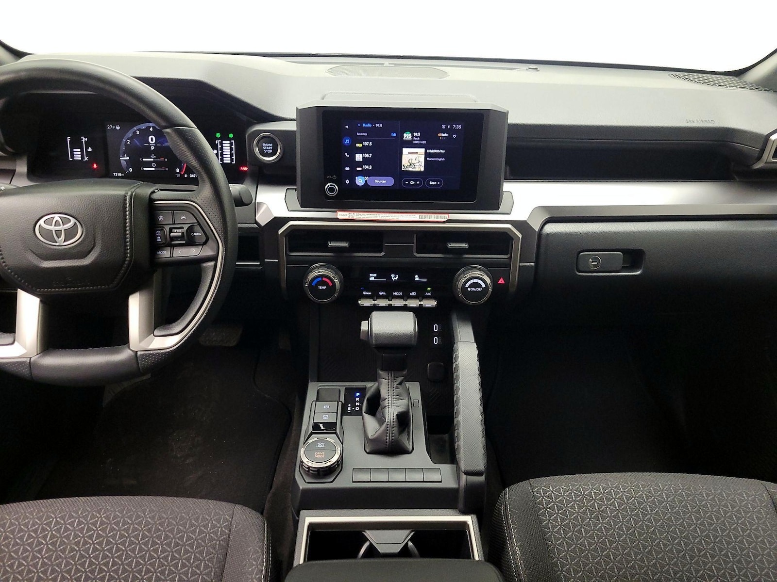 2025 Toyota 4Runner SR5 - Photo 10
