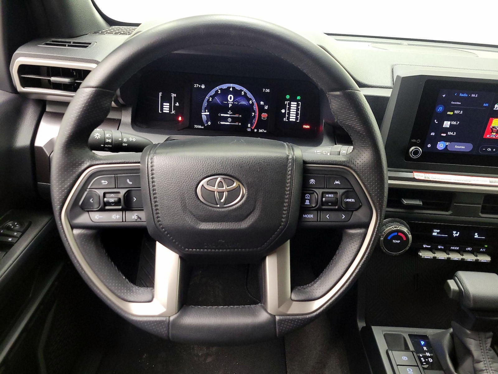 2025 Toyota 4Runner SR5 - Photo 11