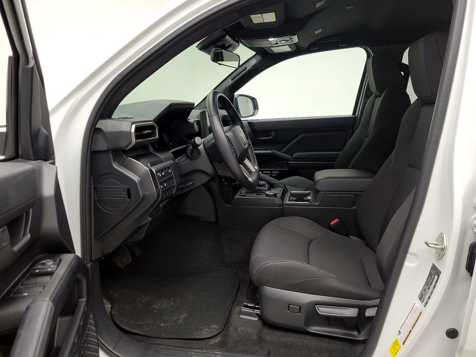 2025 Toyota 4Runner SR5 - Photo 12