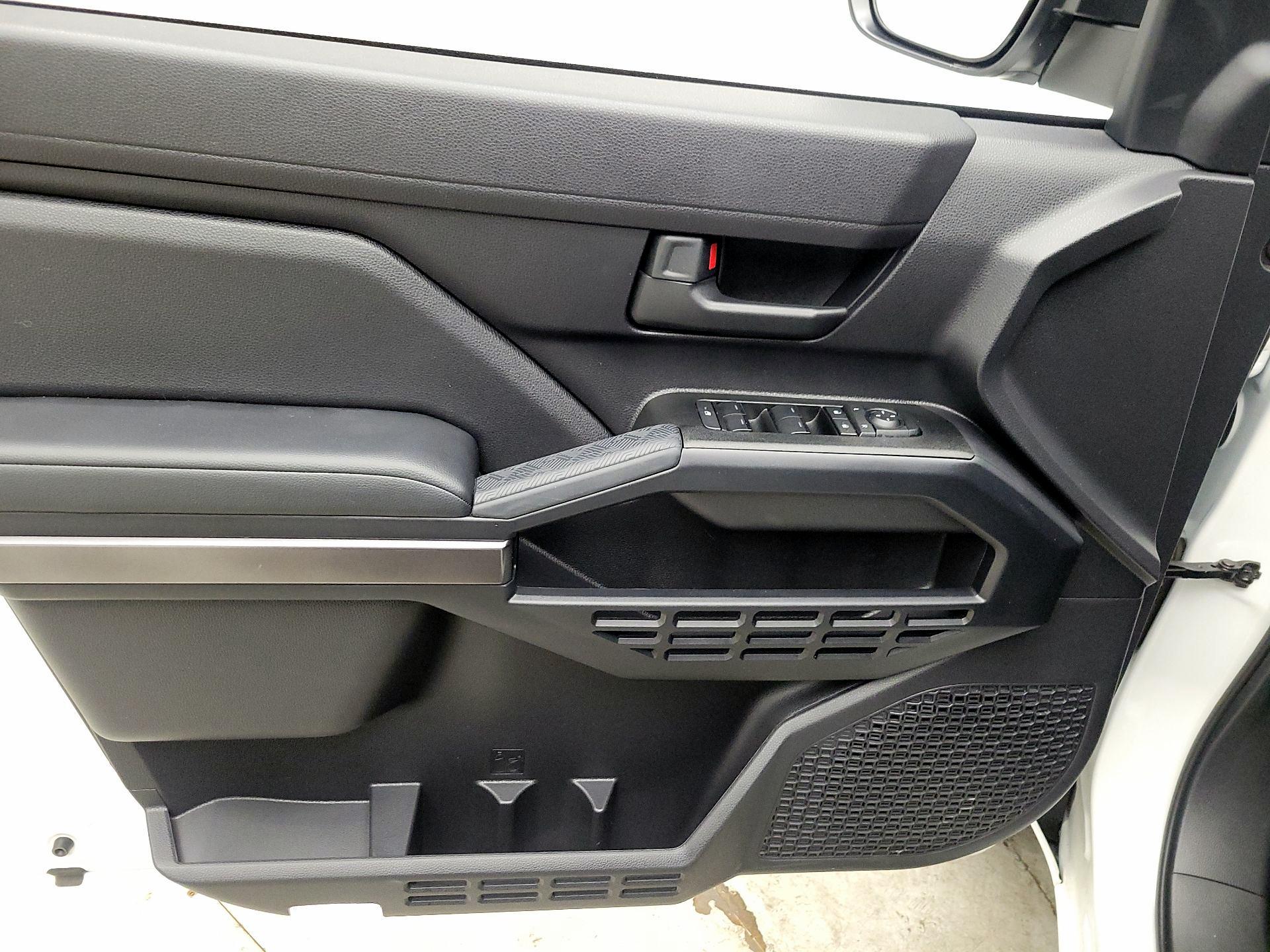 Thumbnail: 2025 Toyota 4Runner - 12