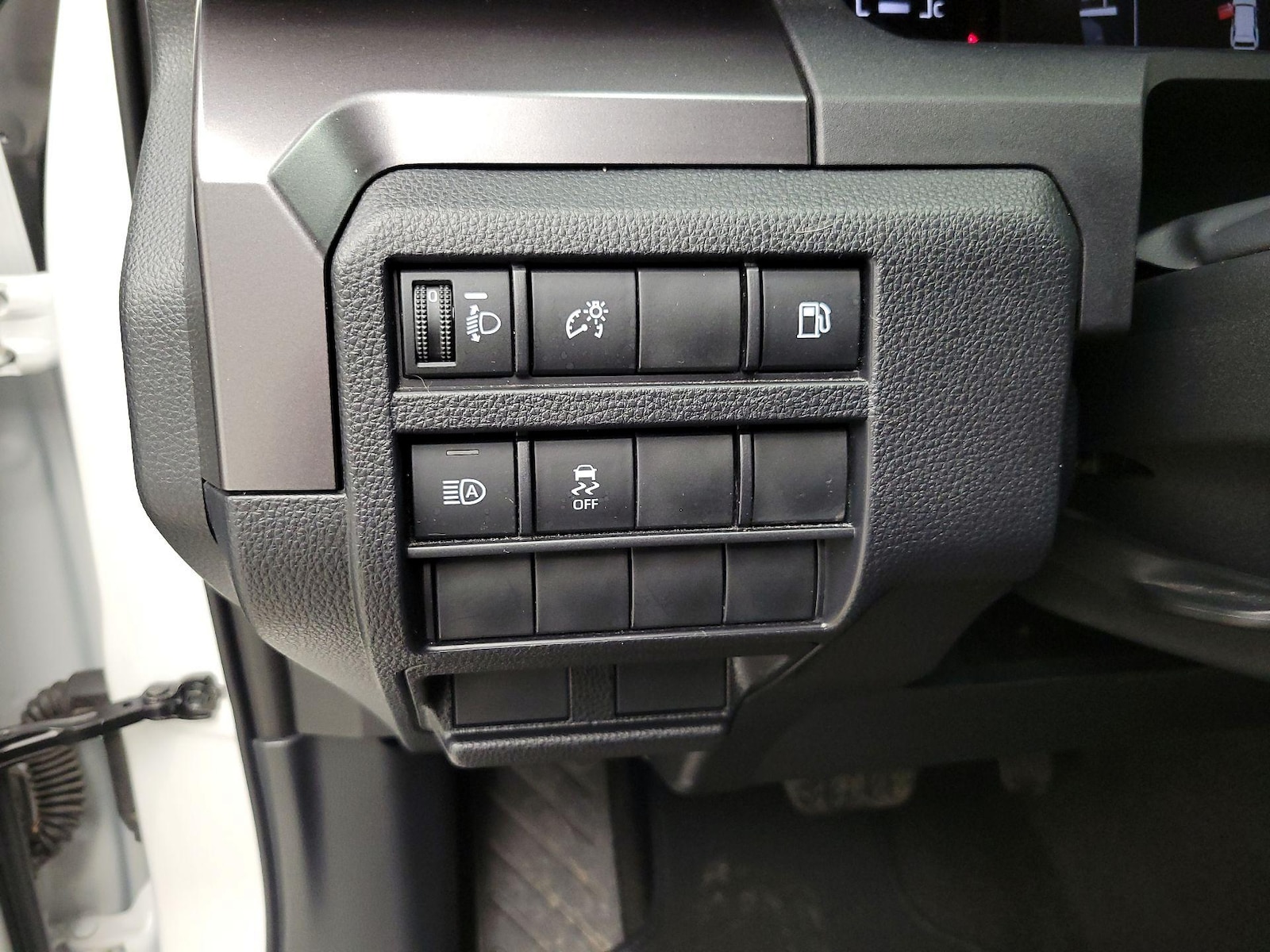 2025 Toyota 4Runner SR5 - Photo 14