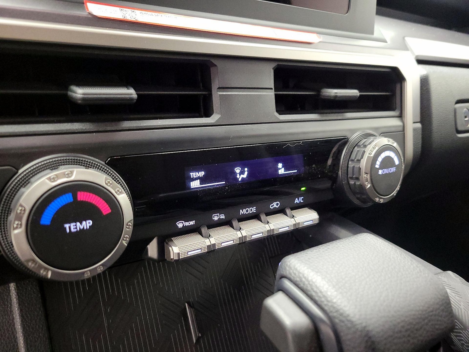 2025 Toyota 4Runner SR5 - Photo 17