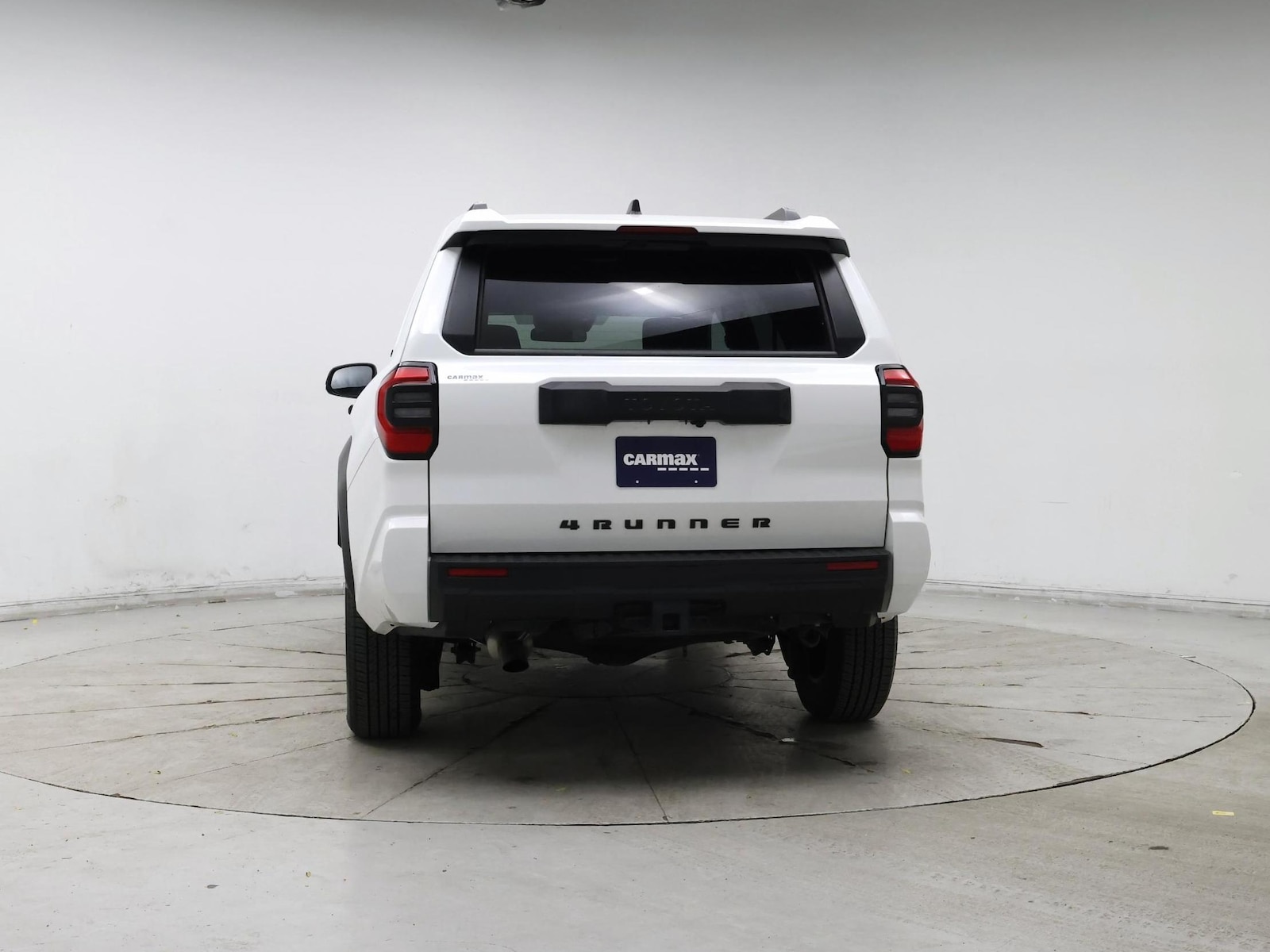 2025 Toyota 4Runner SR5 - Photo 7