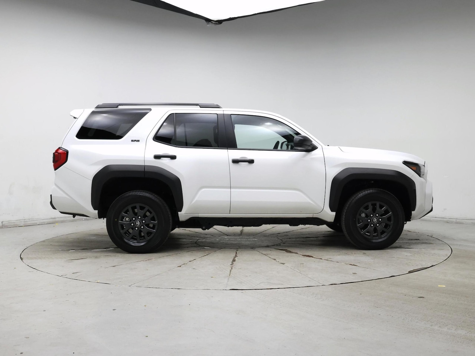 2025 Toyota 4Runner SR5 - Photo 8