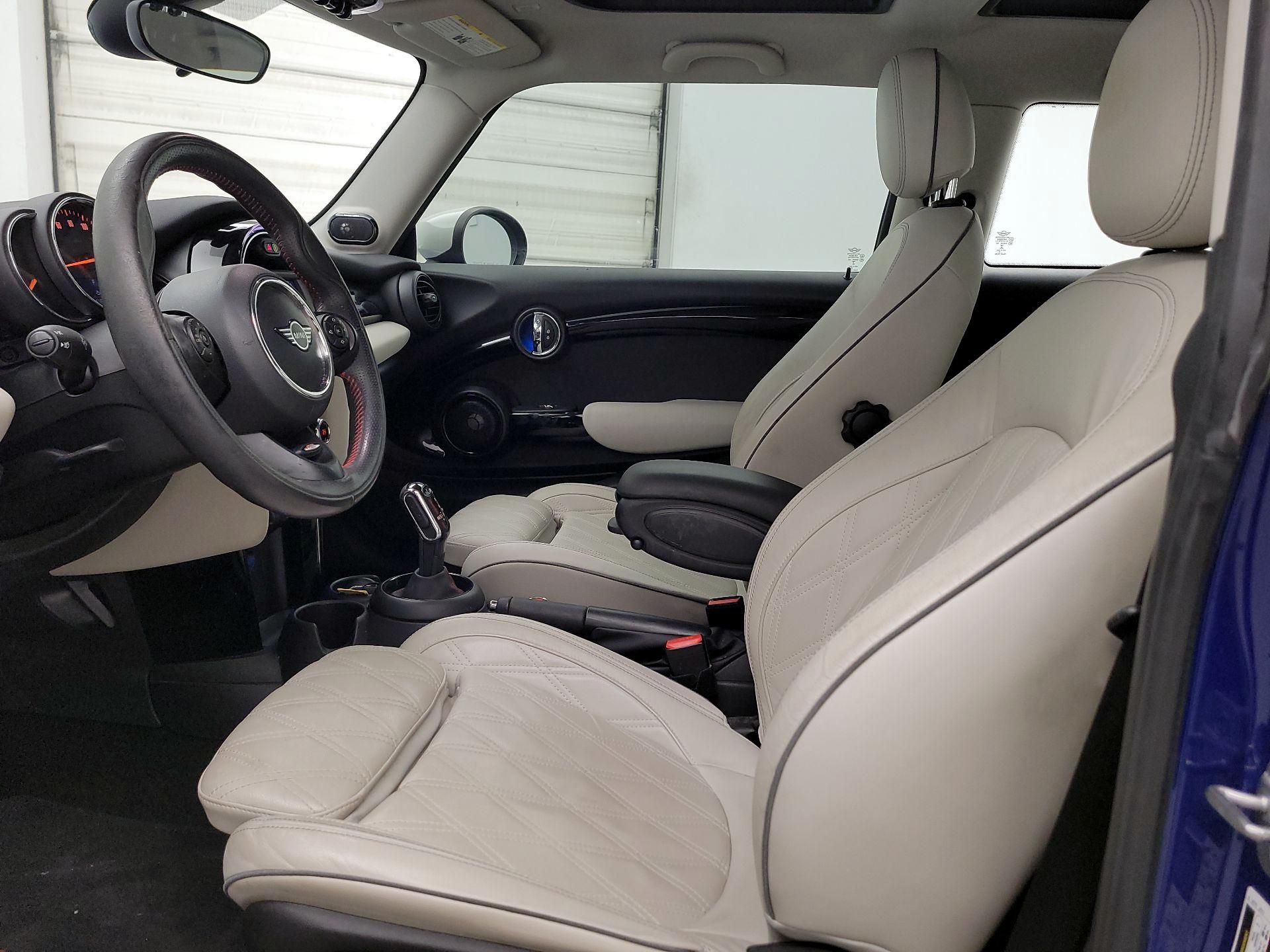 Thumbnail: 2020 MINI Cooper Hardtop - 11