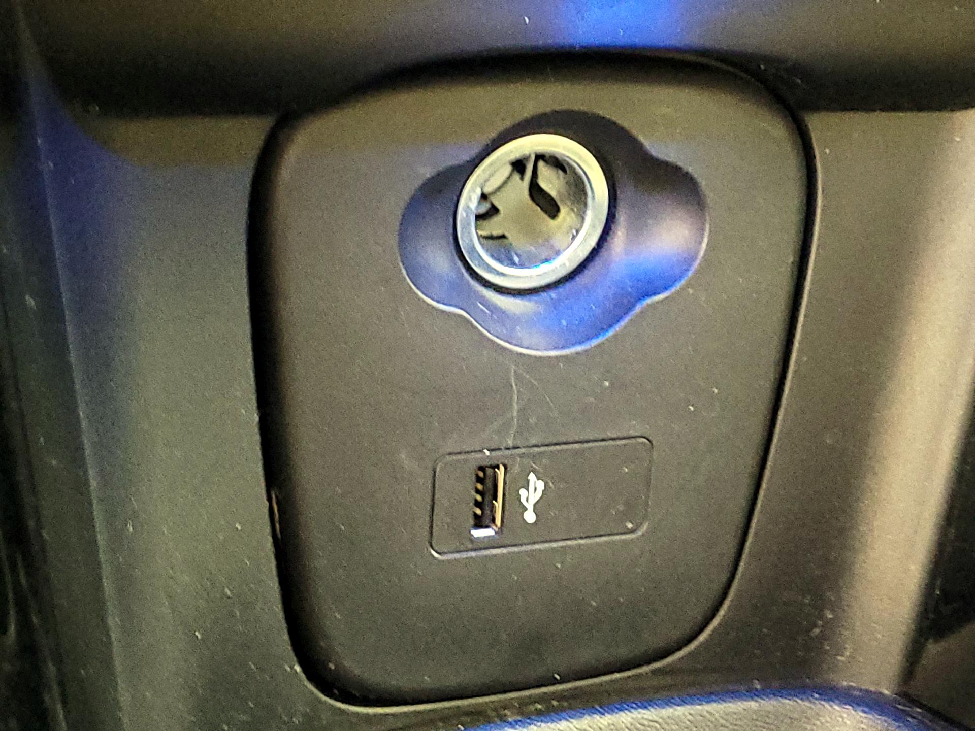 Thumbnail: 2020 MINI Cooper Hardtop - 18