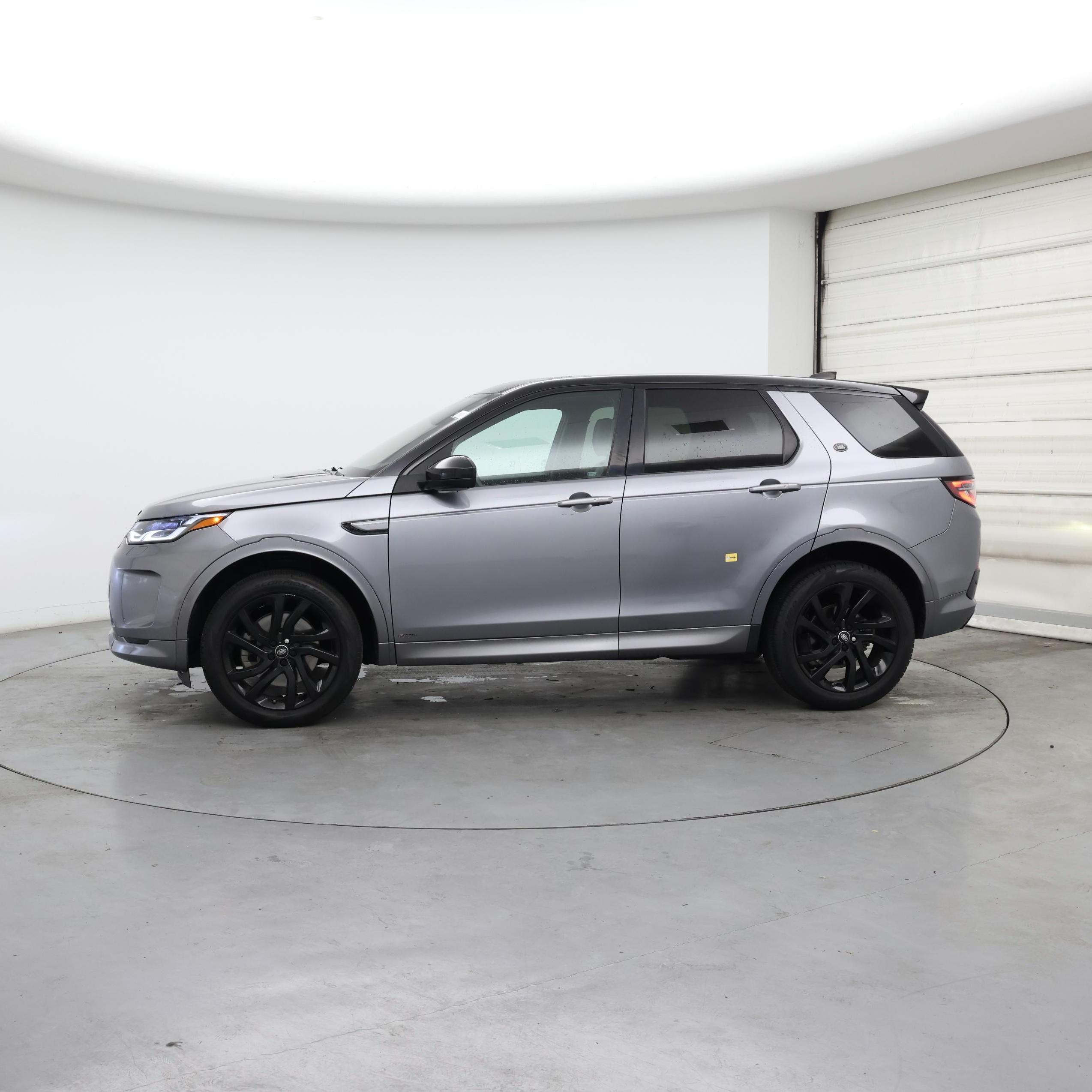 Thumbnail: 2020 Land Rover Discovery Sport - 3