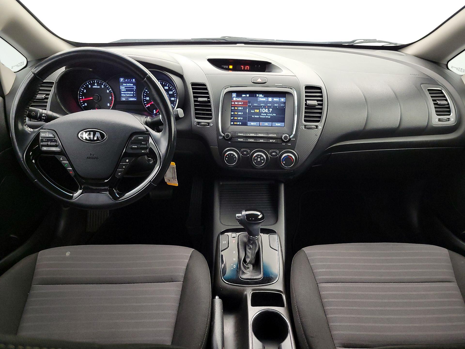 Thumbnail: 2017 Kia Forte - 9