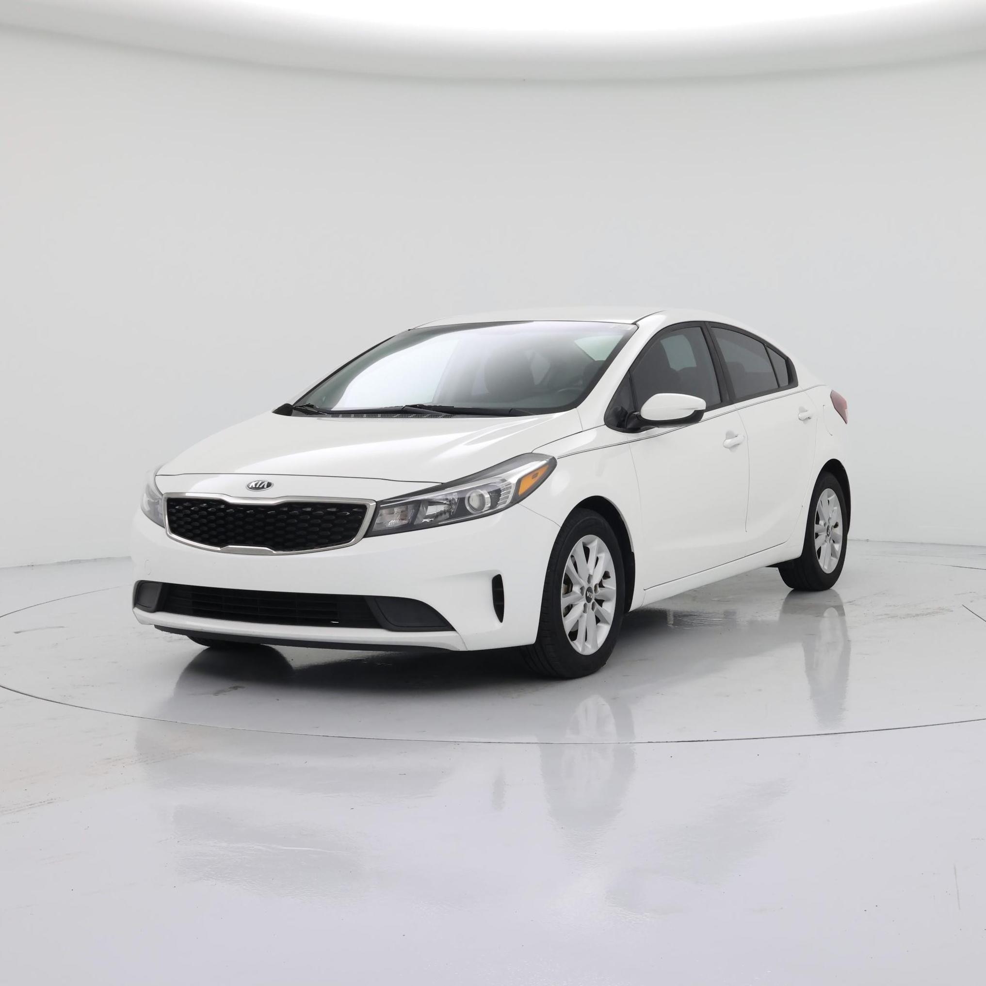 Thumbnail: 2017 Kia Forte - 4
