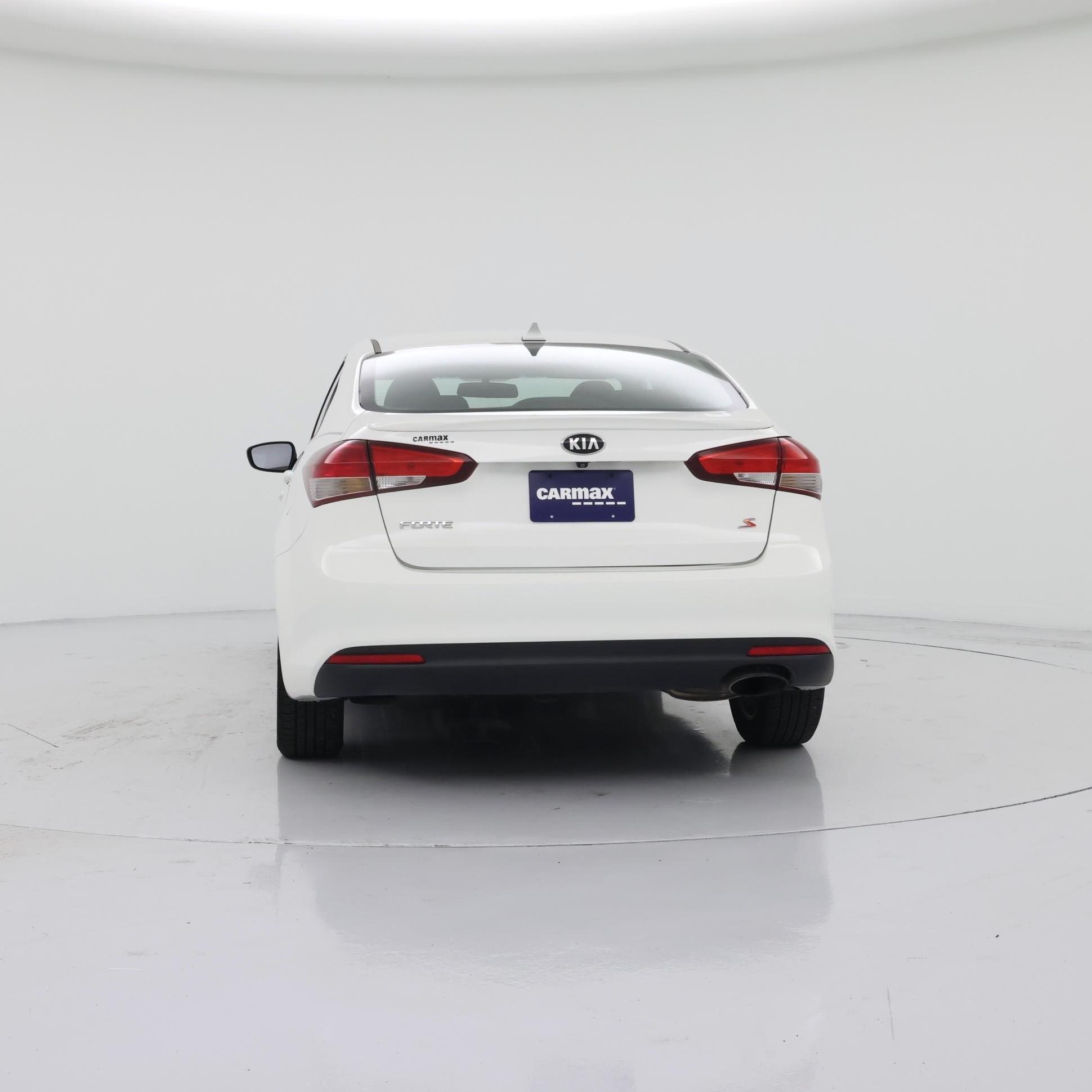 Thumbnail: 2017 Kia Forte - 6