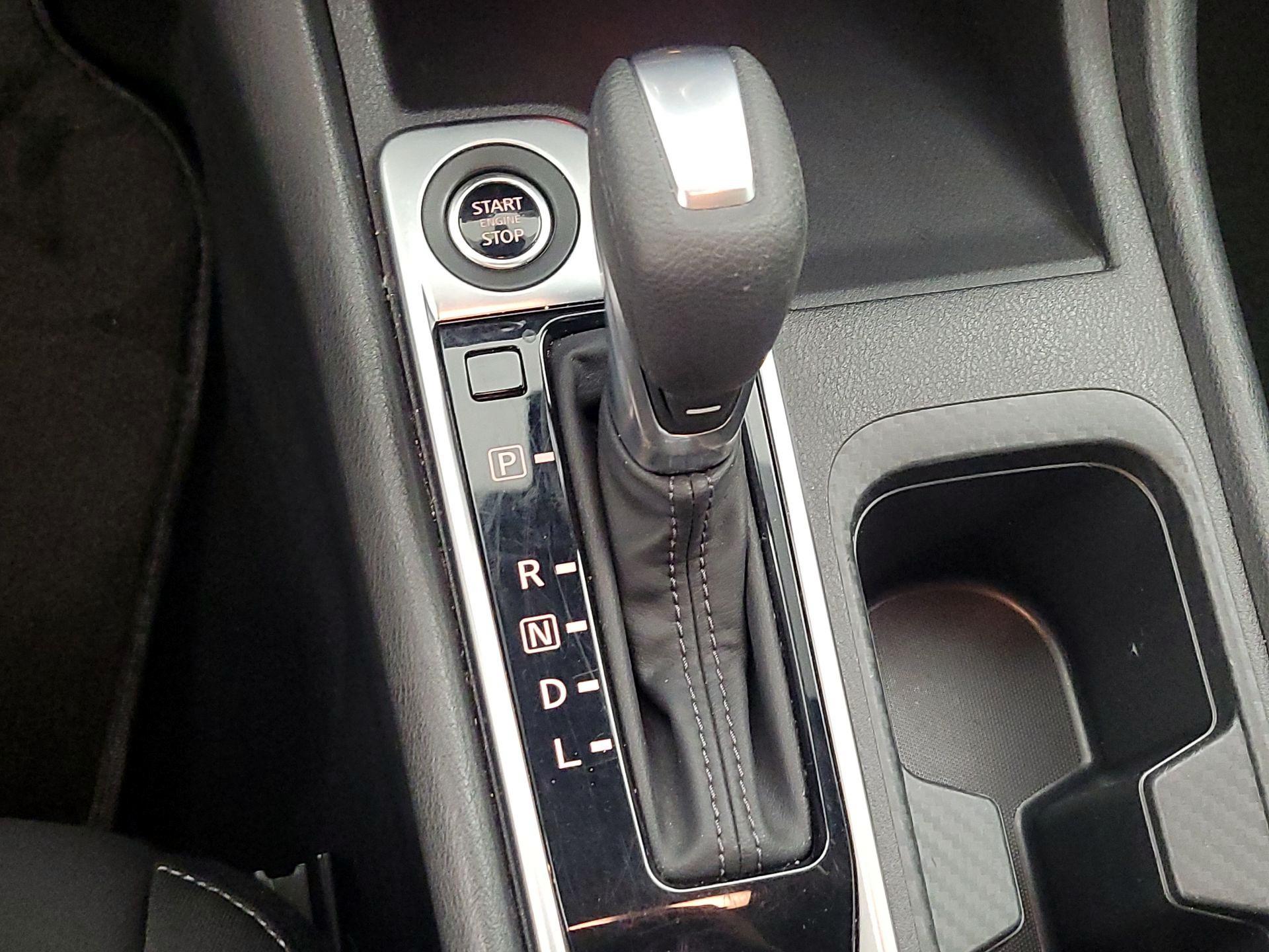 Thumbnail: 2024 Nissan Sentra - 17