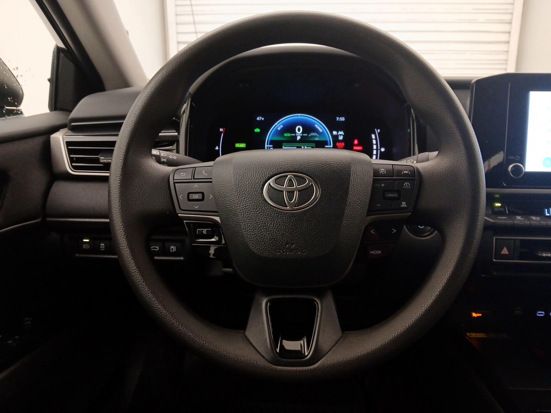 Thumbnail: 2025 Toyota Camry - 10