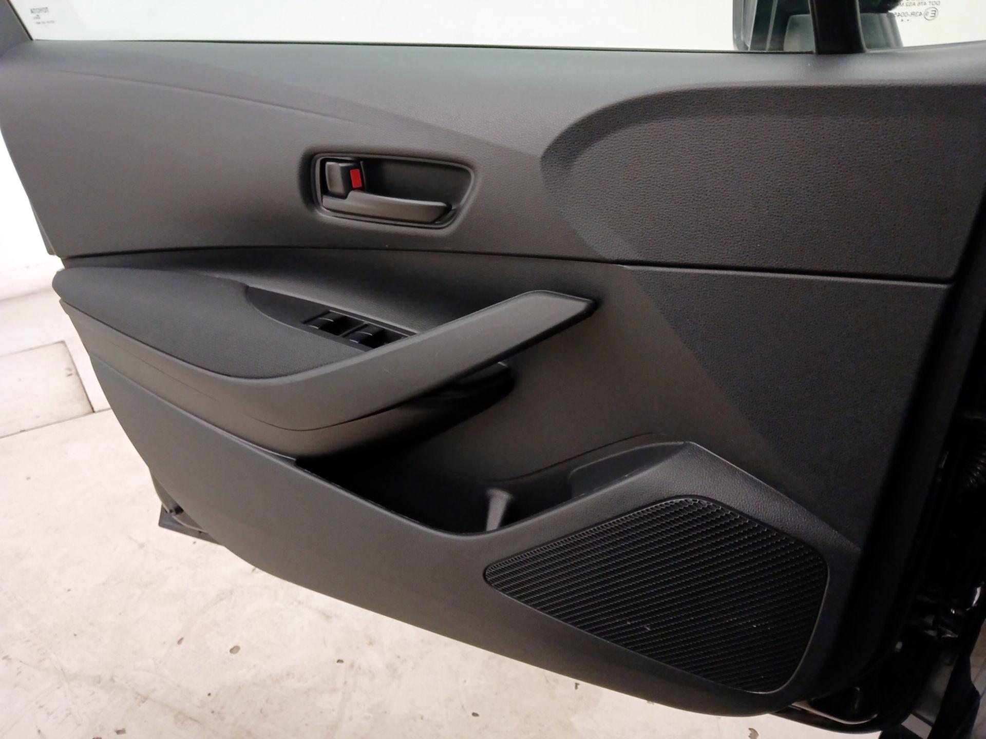 Thumbnail: 2024 Toyota Corolla - 12