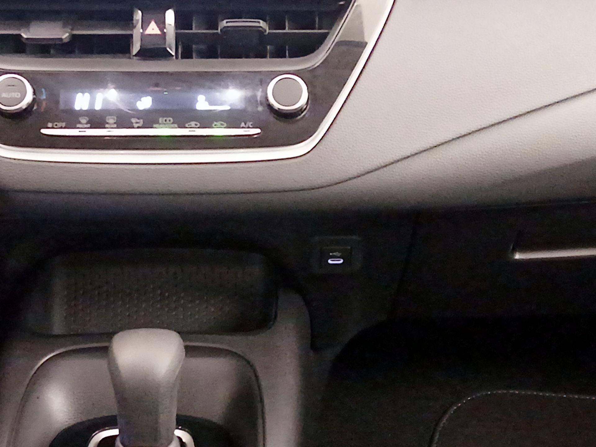 Thumbnail: 2024 Toyota Corolla - 18