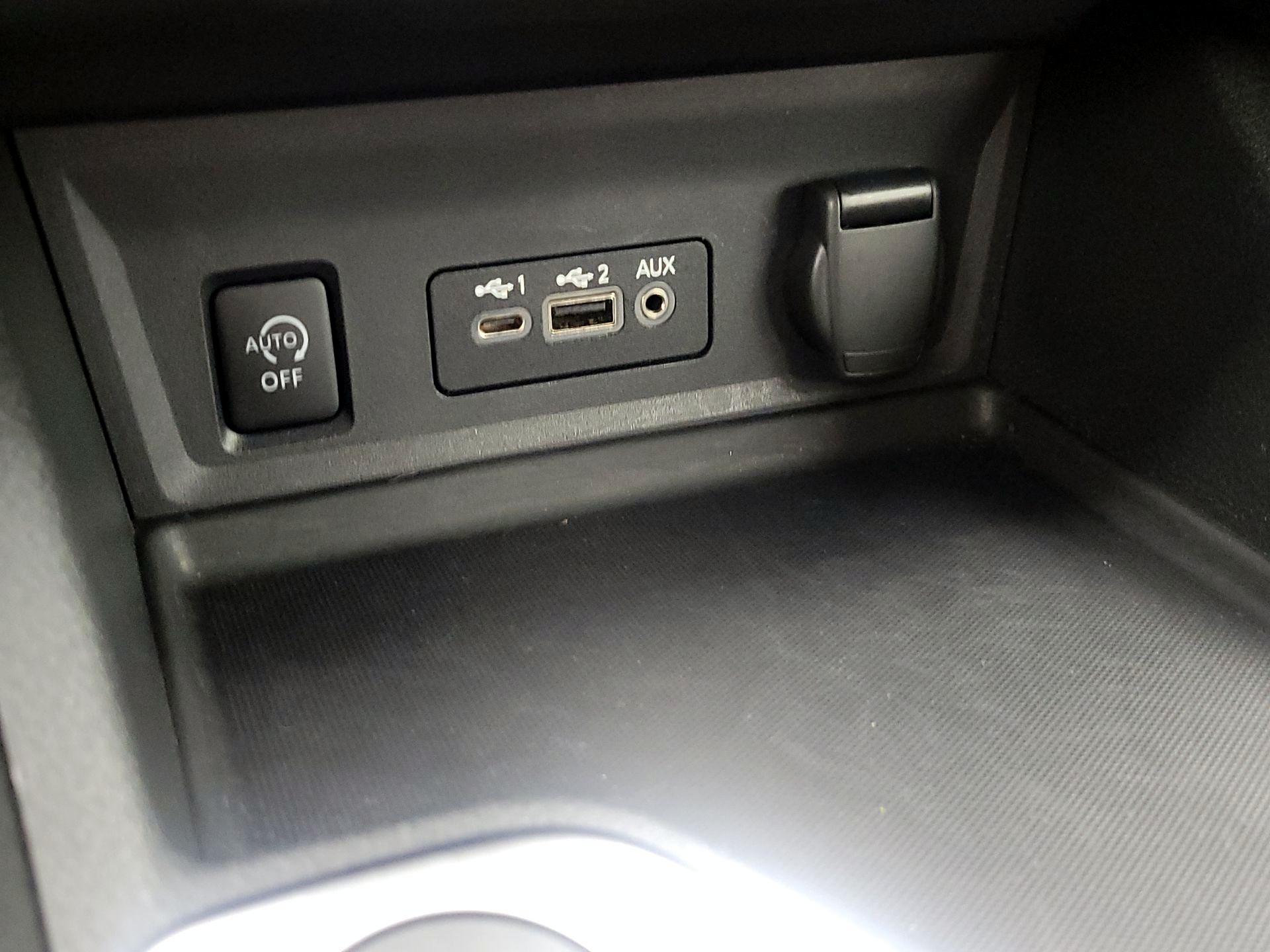 Thumbnail: 2024 Nissan Sentra - 18