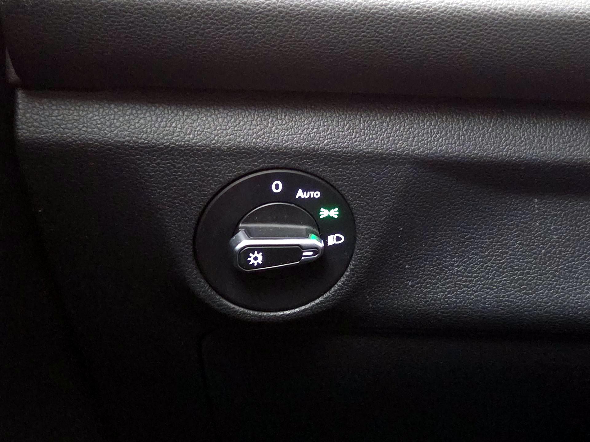 Thumbnail: 2025 Volkswagen Jetta - 13