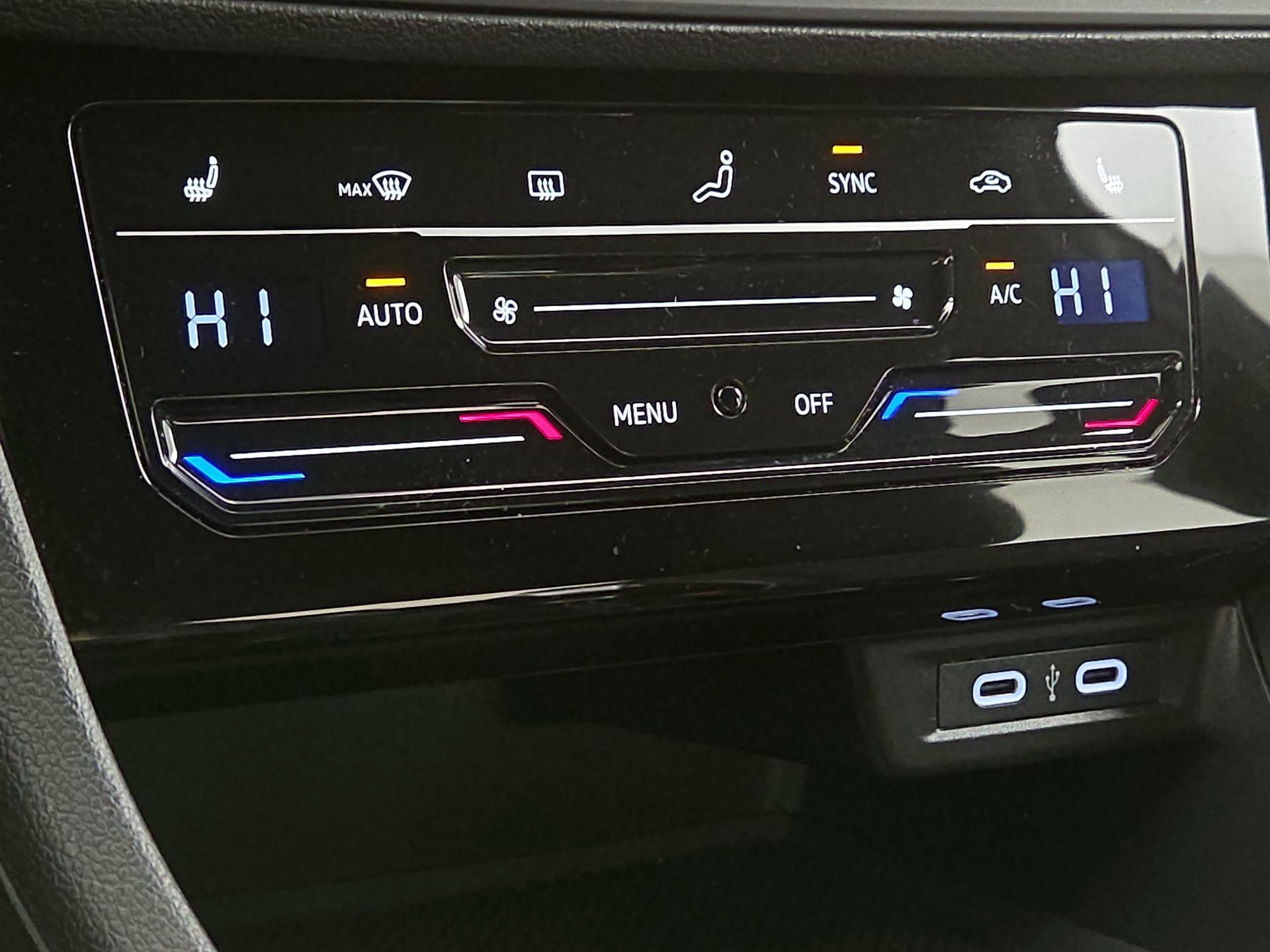 Thumbnail: 2025 Volkswagen Jetta - 16