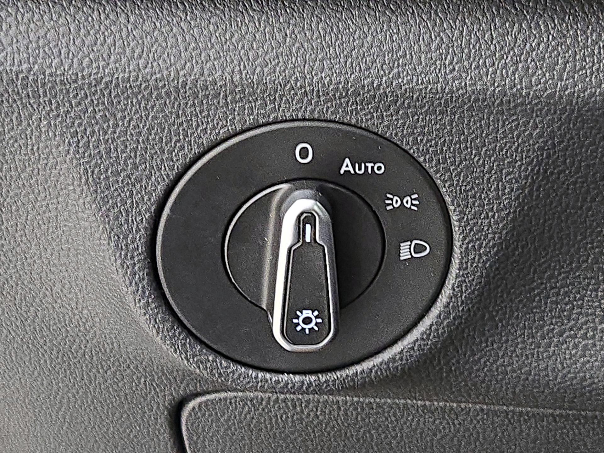 Thumbnail: 2025 Volkswagen Jetta - 13