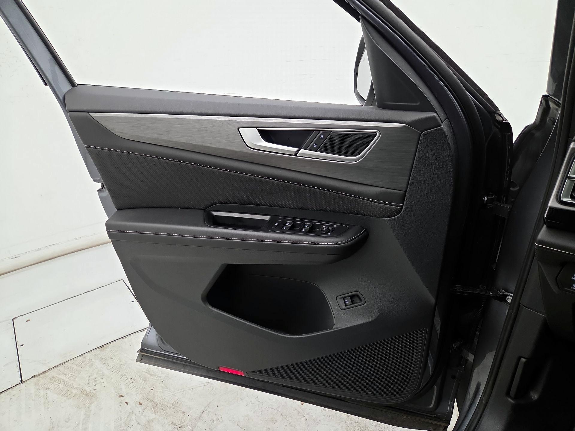 Thumbnail: 2025 Volkswagen Atlas - 12