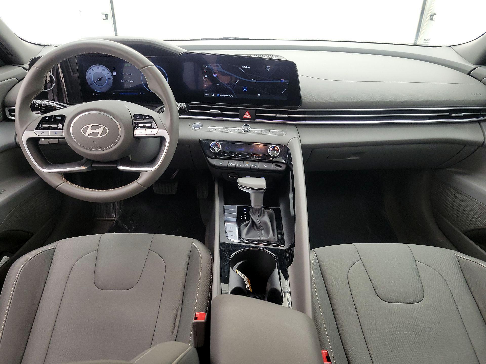 Thumbnail: 2025 Hyundai Elantra - 9