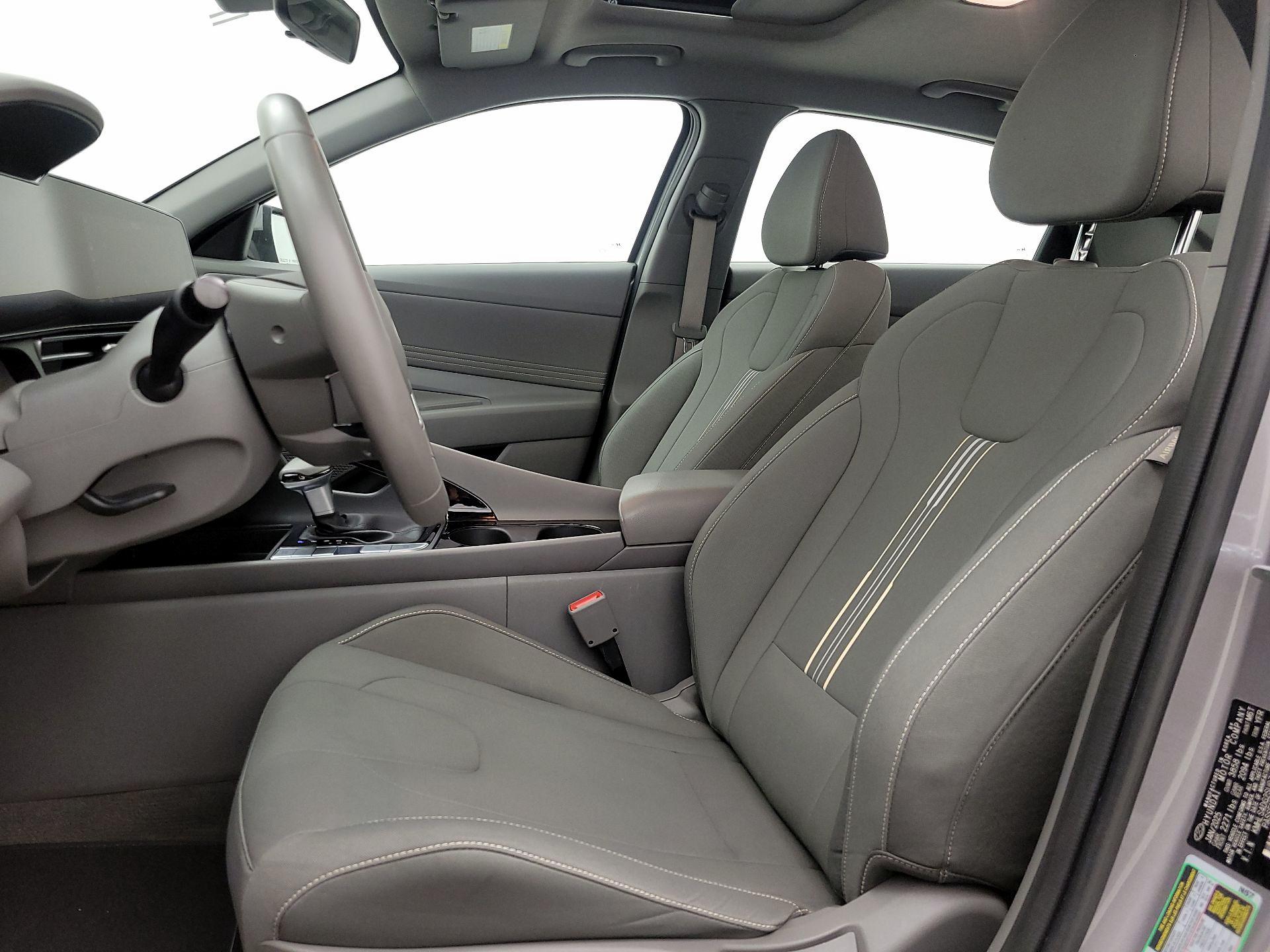 Thumbnail: 2025 Hyundai Elantra - 11