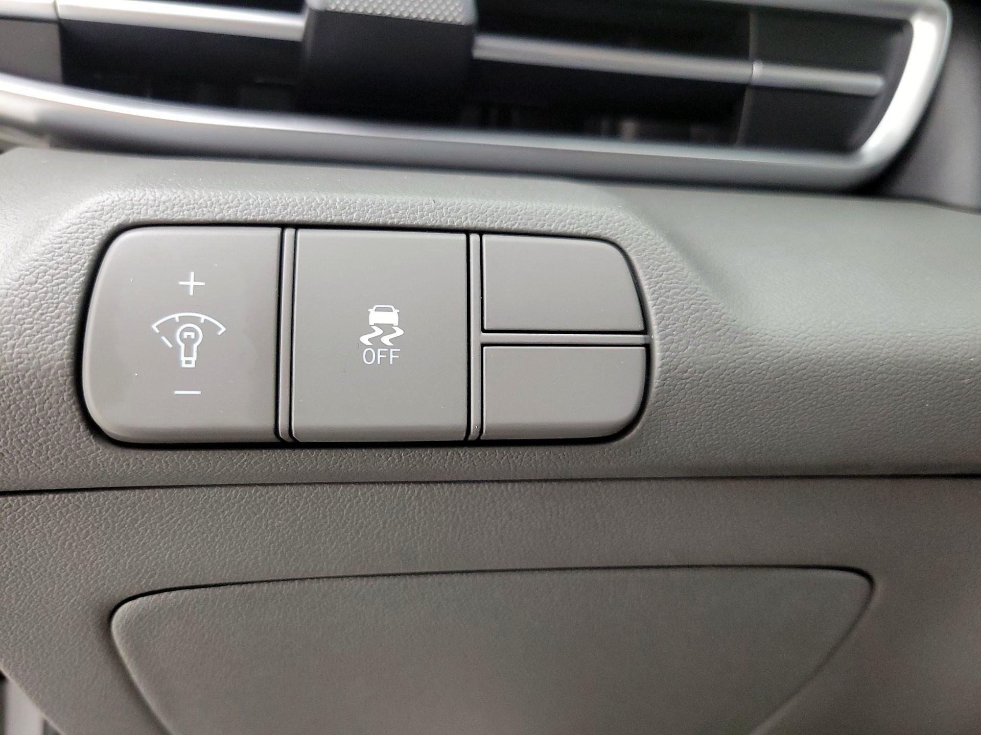 Thumbnail: 2025 Hyundai Elantra - 13