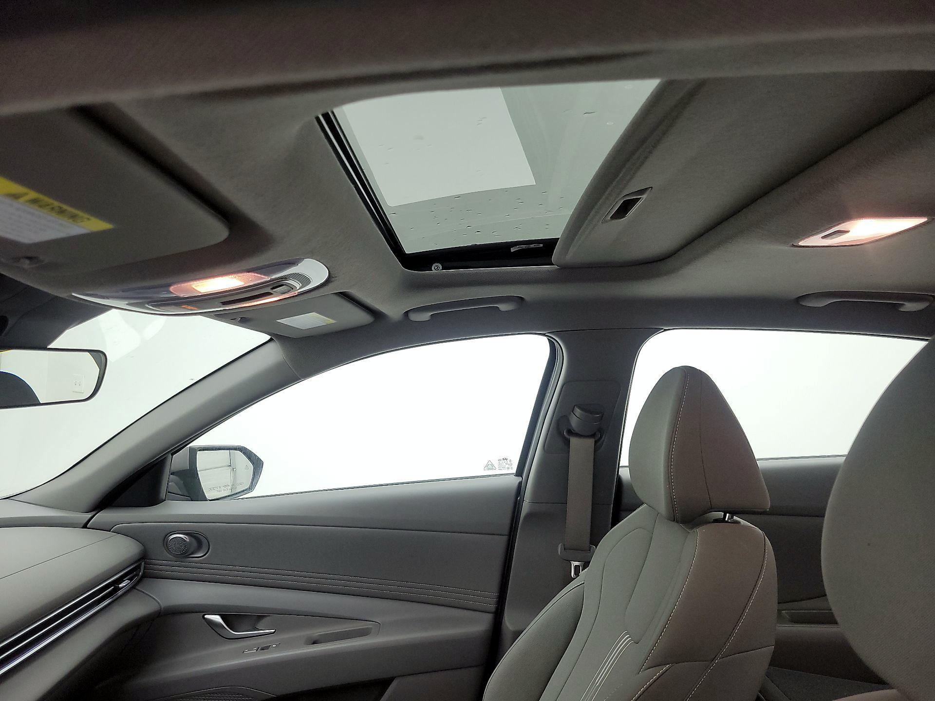 Thumbnail: 2025 Hyundai Elantra - 20