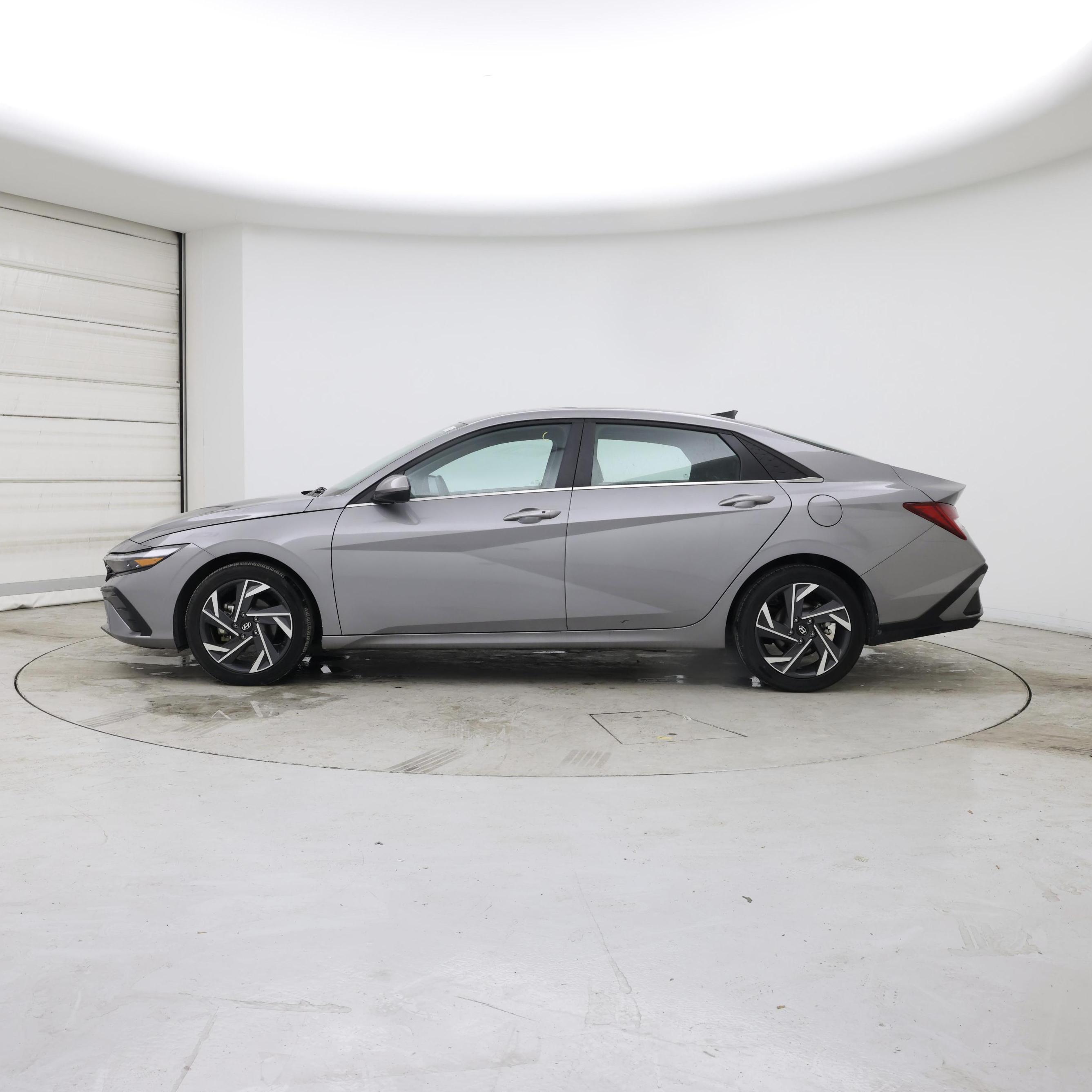 Thumbnail: 2025 Hyundai Elantra - 3