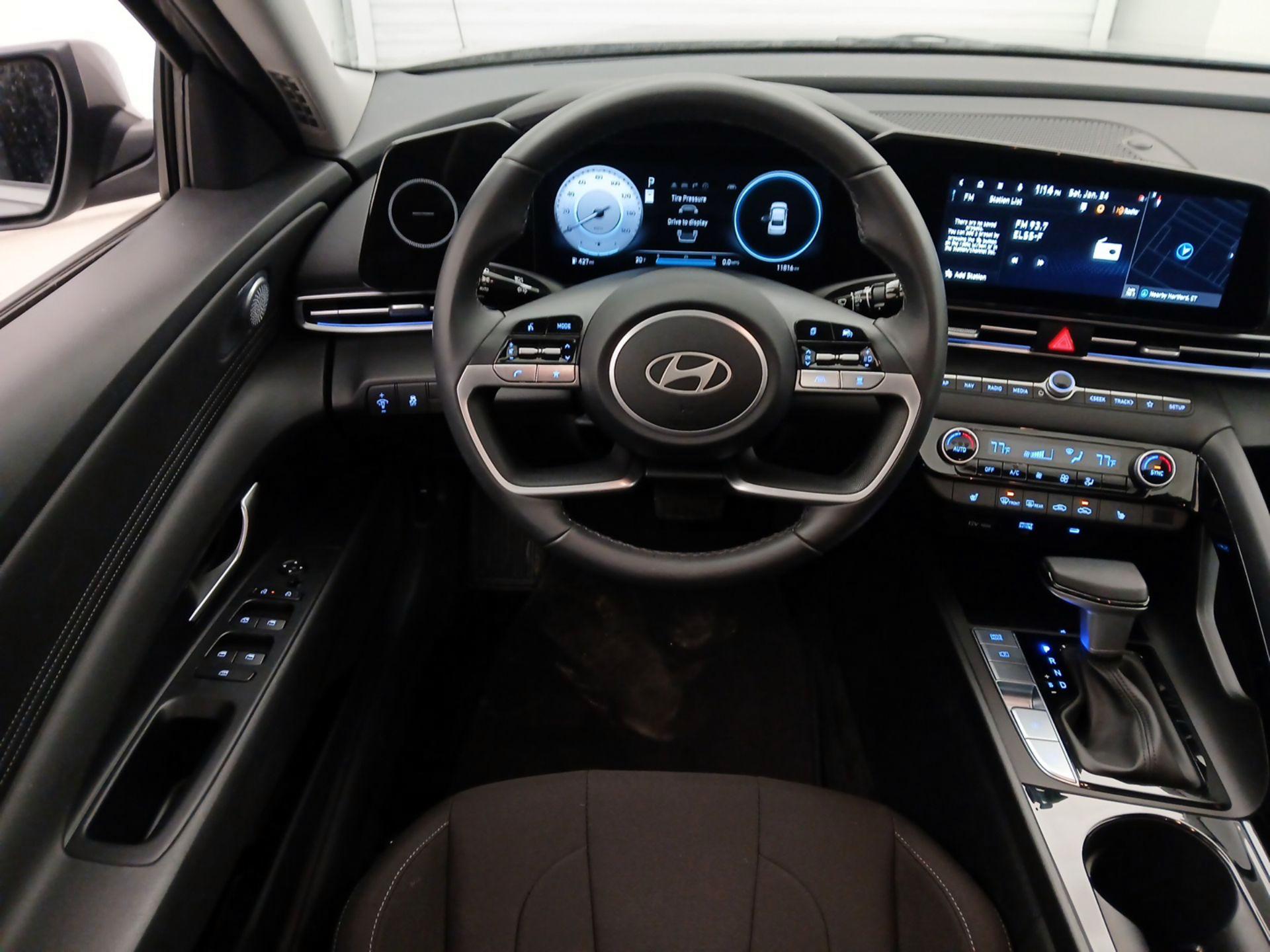 Thumbnail: 2025 Hyundai Elantra - 10