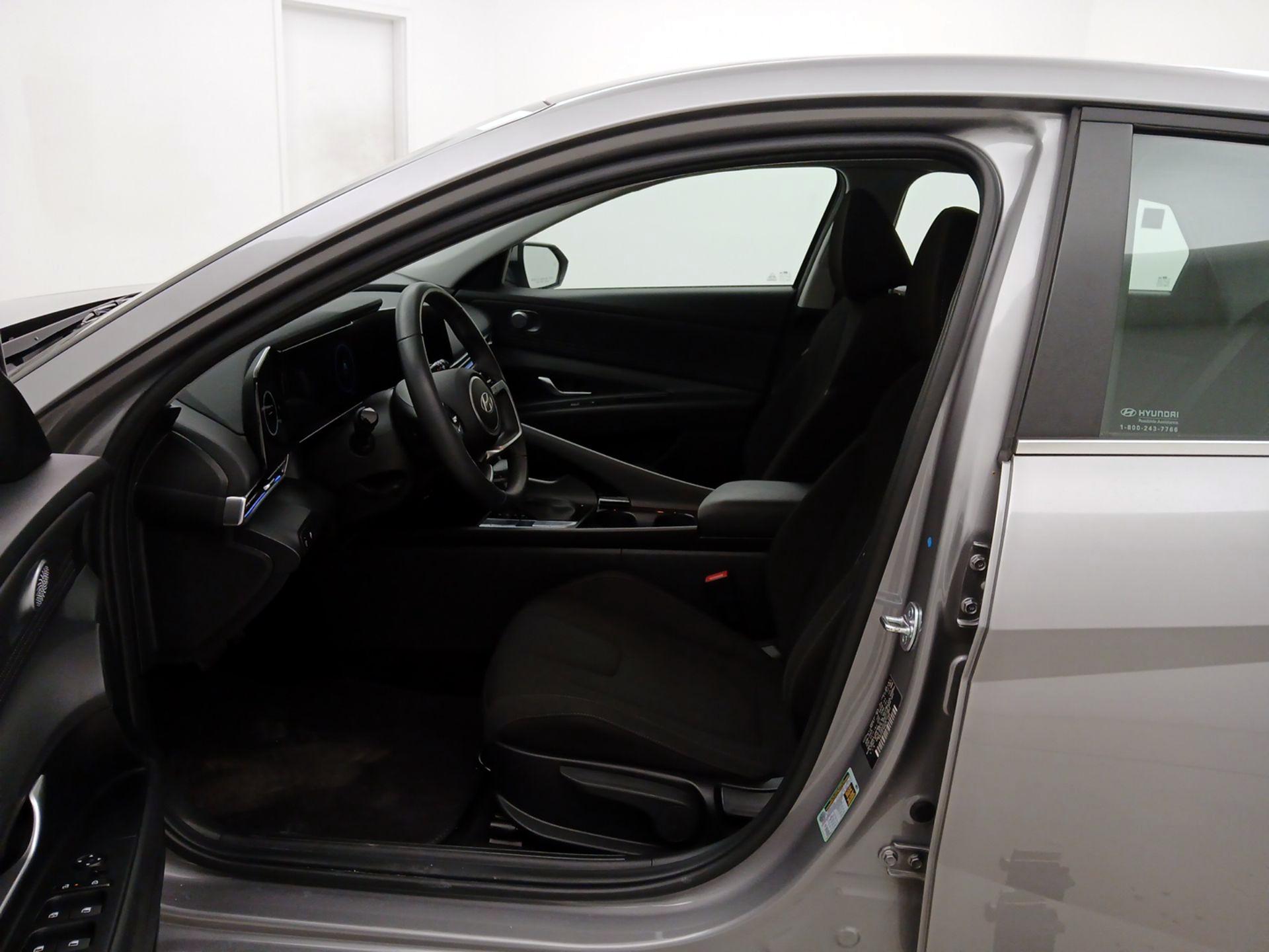 Thumbnail: 2025 Hyundai Elantra - 11