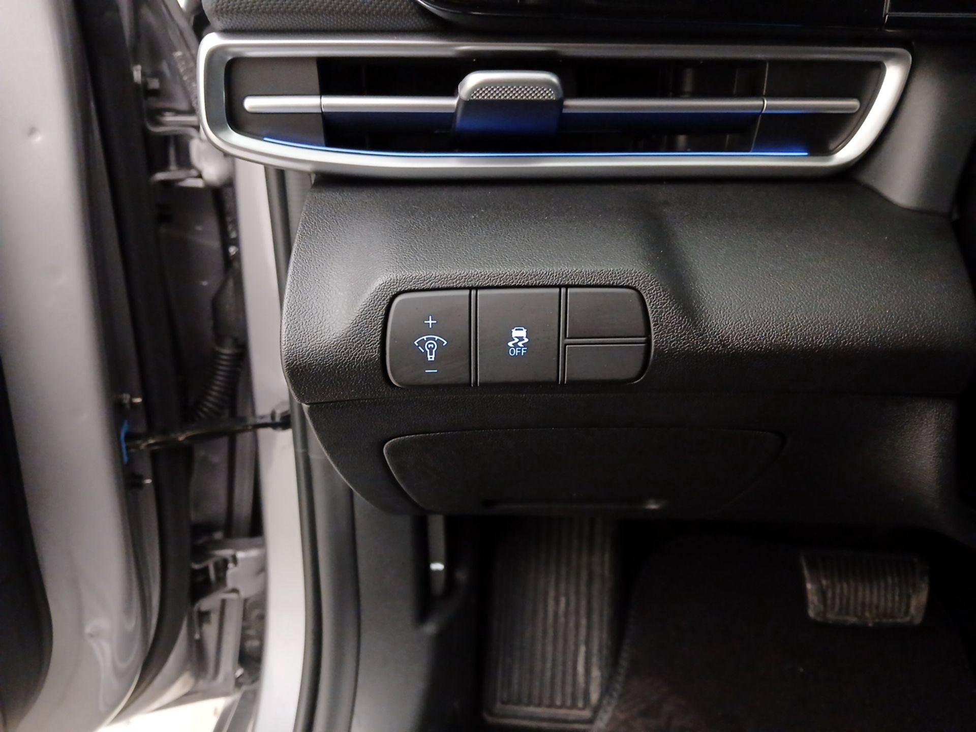 Thumbnail: 2025 Hyundai Elantra - 13