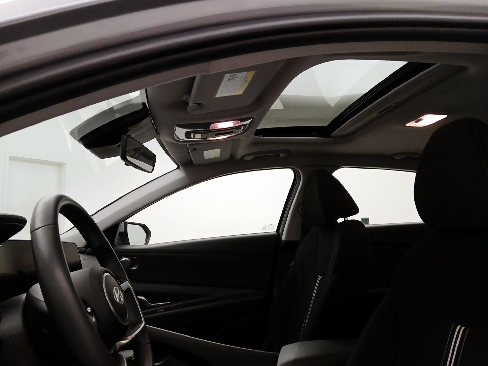 Thumbnail: 2025 Hyundai Elantra - 20