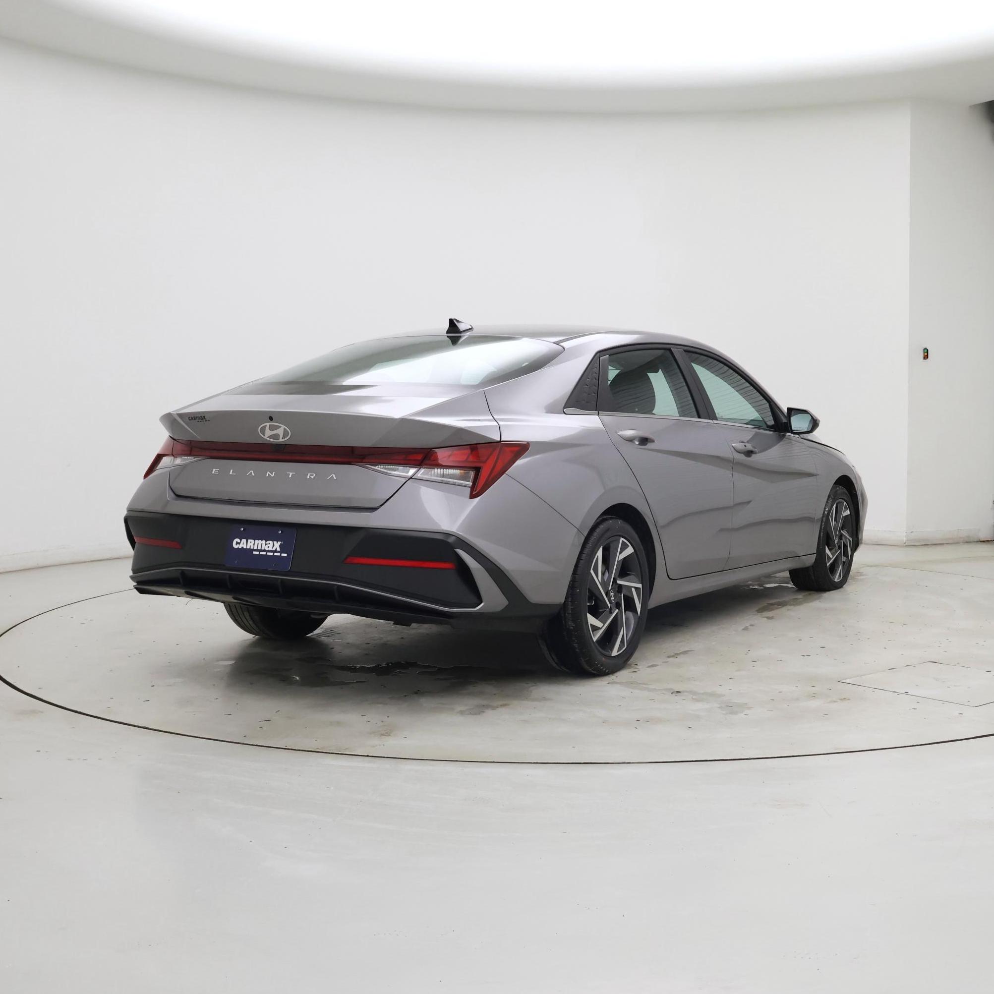 Thumbnail: 2025 Hyundai Elantra - 8