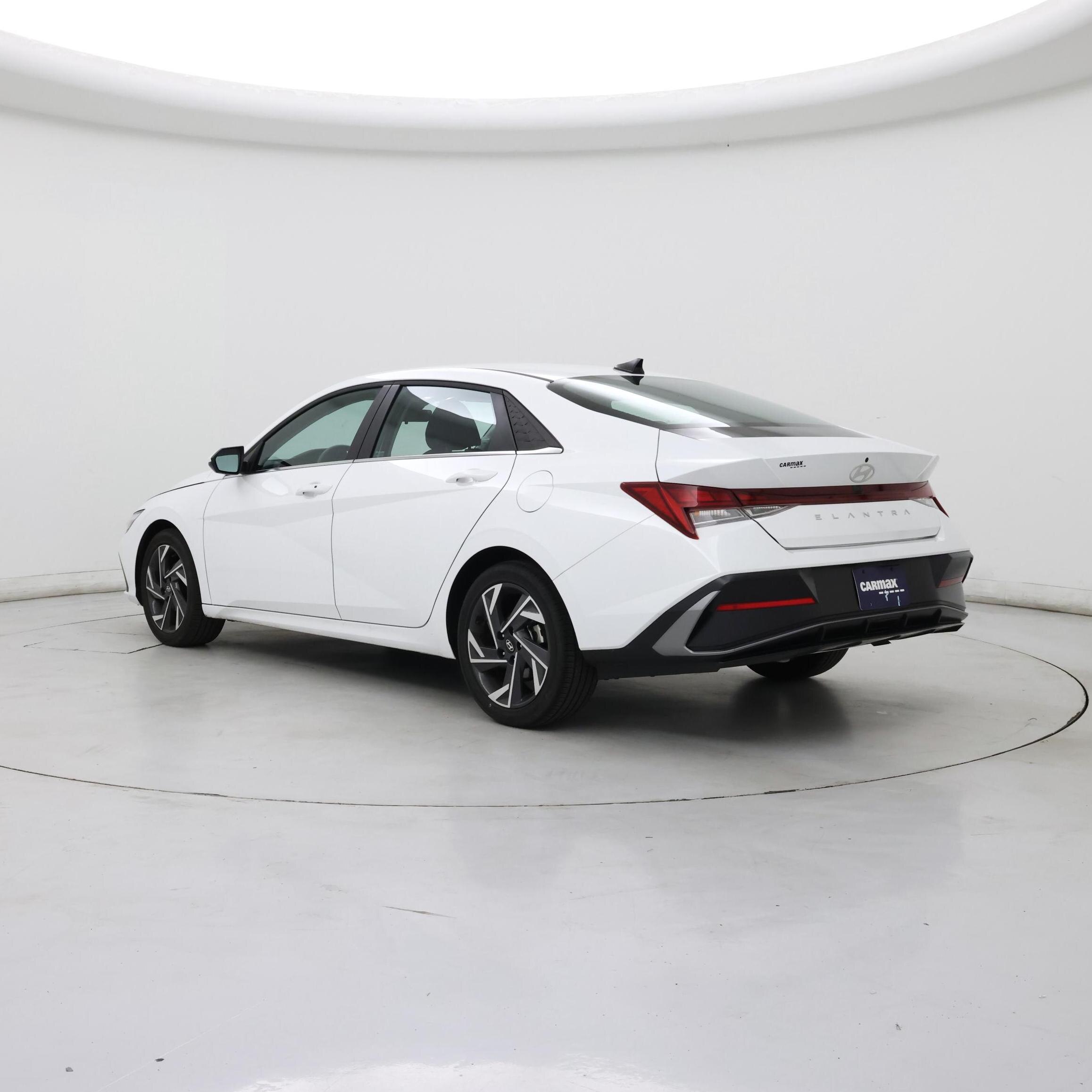 Thumbnail: 2025 Hyundai Elantra - 2