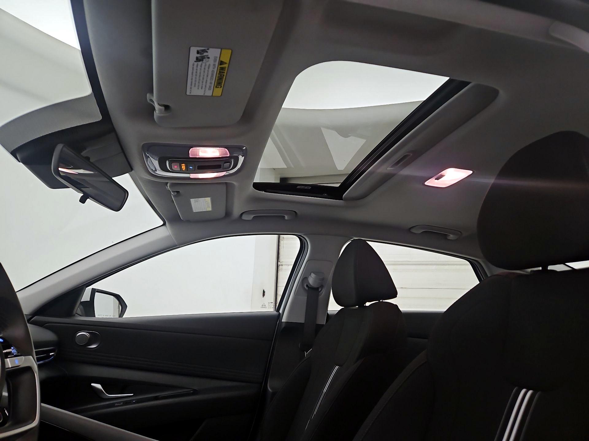 Thumbnail: 2025 Hyundai Elantra - 20