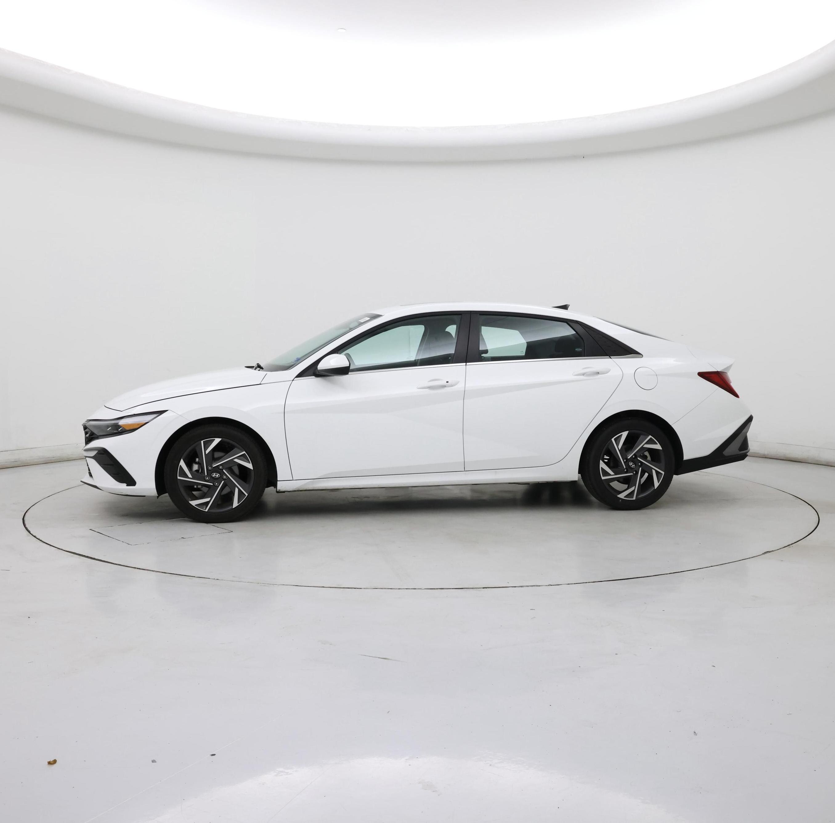 Thumbnail: 2025 Hyundai Elantra - 3