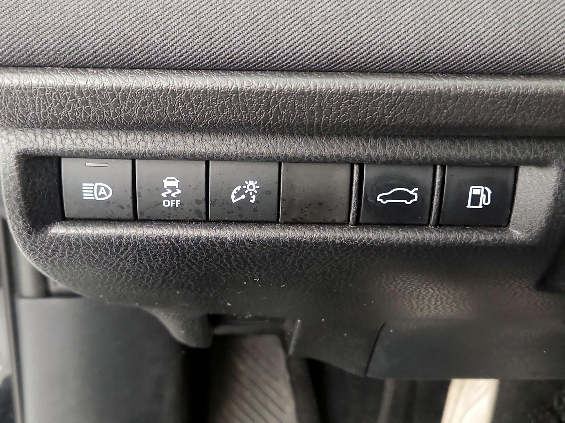 Thumbnail: 2025 Toyota Camry - 13