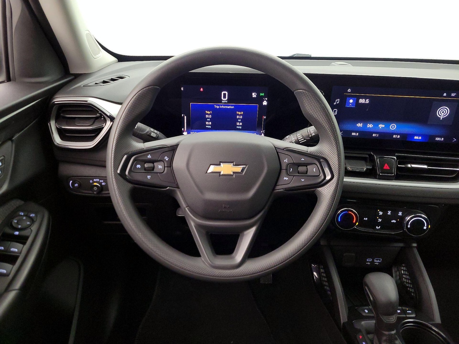 2025 Chevrolet Trailblazer LT - Photo 11