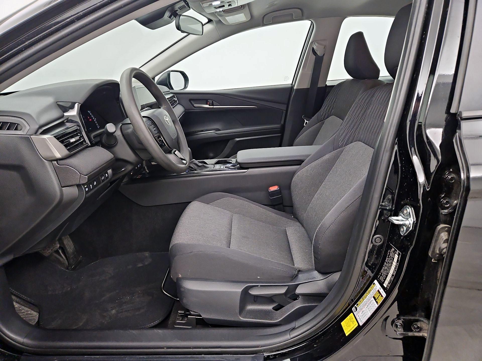 Thumbnail: 2025 Toyota Camry - 11